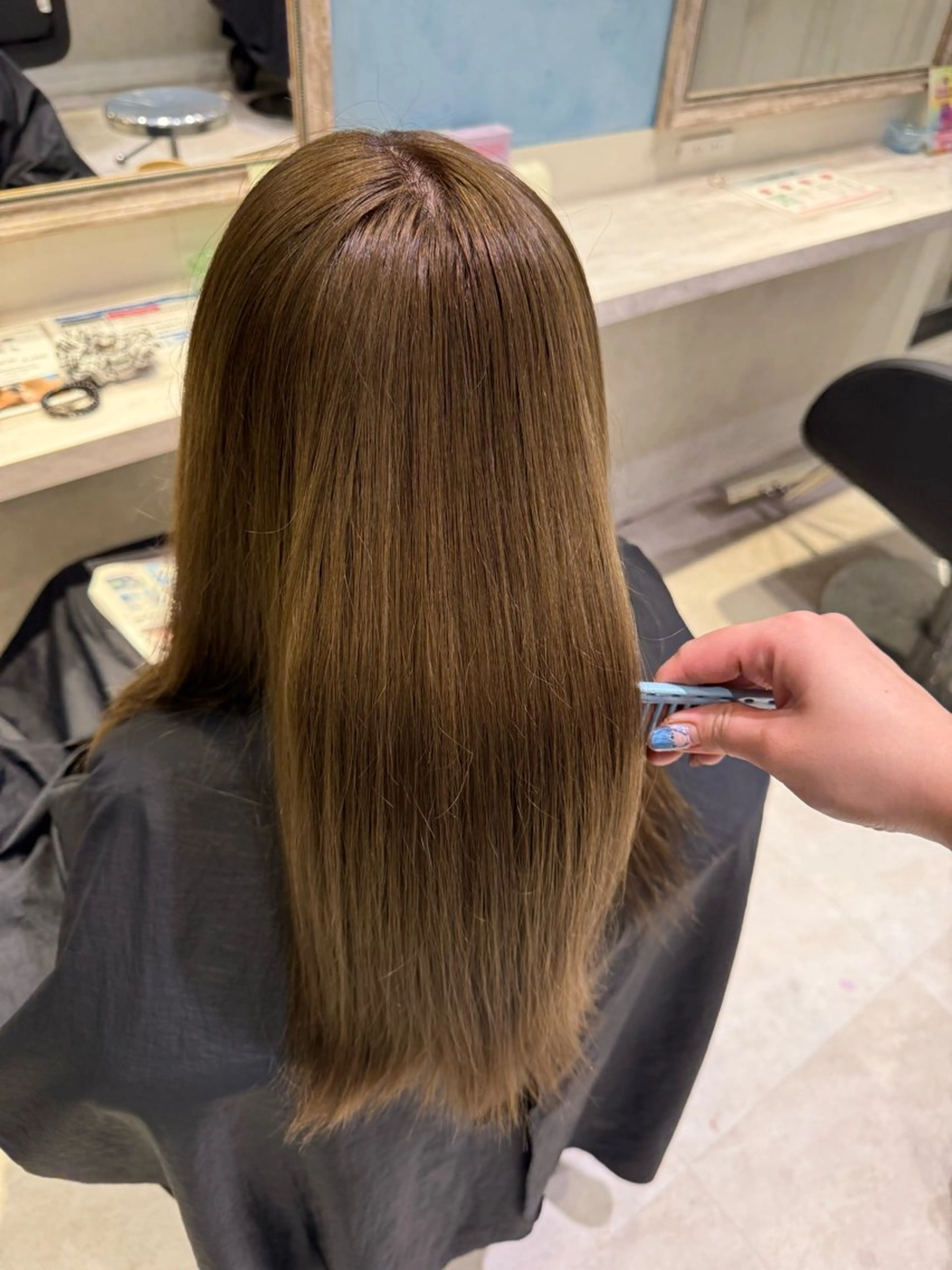 ロング カラー アッシュ ベージュカラー ブリーチ ブルーカラー 透明感カラー ヘアカラー ハイトーン/ブリーチ 💙みずき💙のヘアスタイル