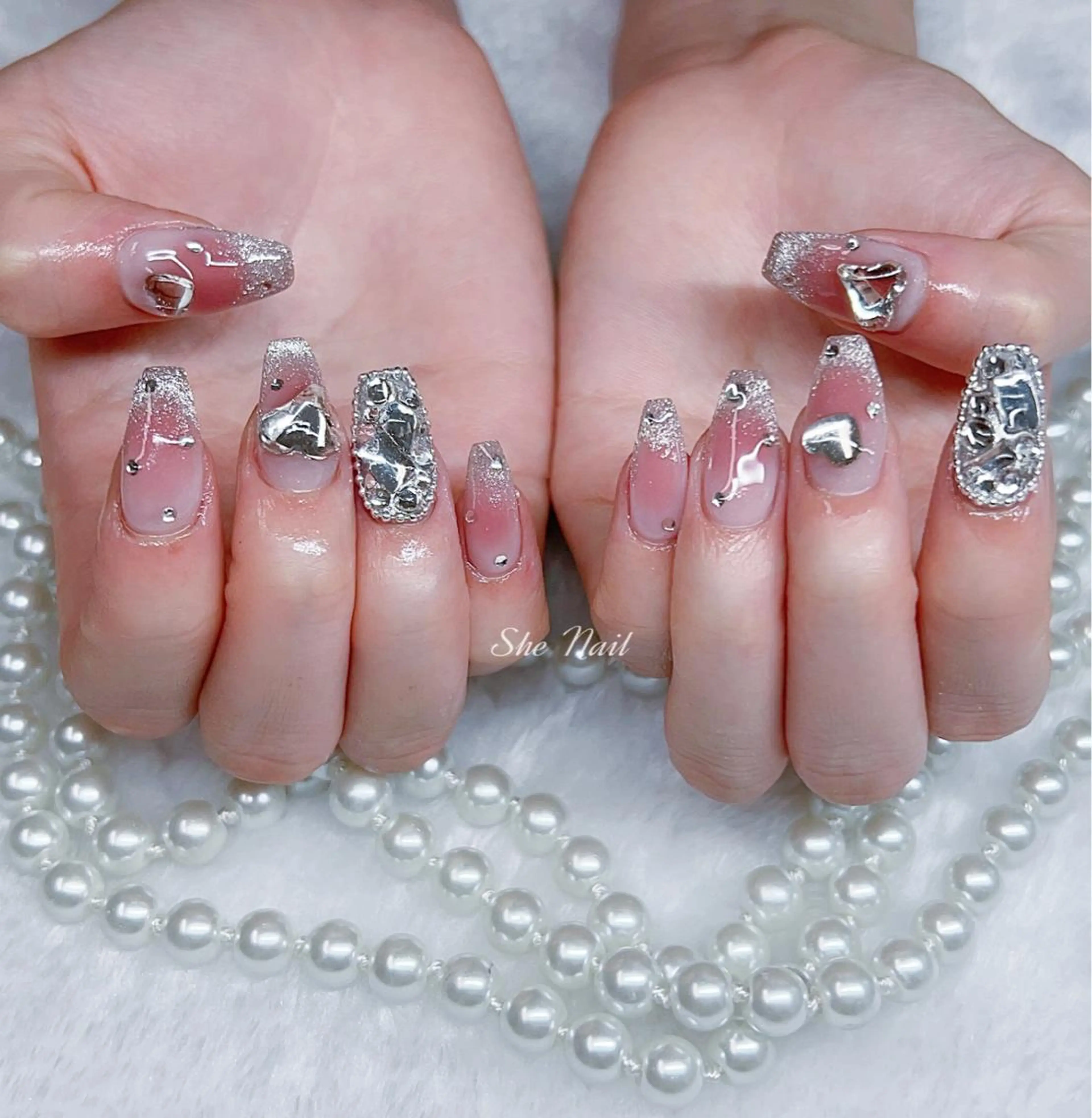 ネイル チークネイル フレンチネイル マグネットネイル 持ち込み ワンカラーネイル ハンドネイル She   Nail所属・ISA_ BELLAのネイルデザイン