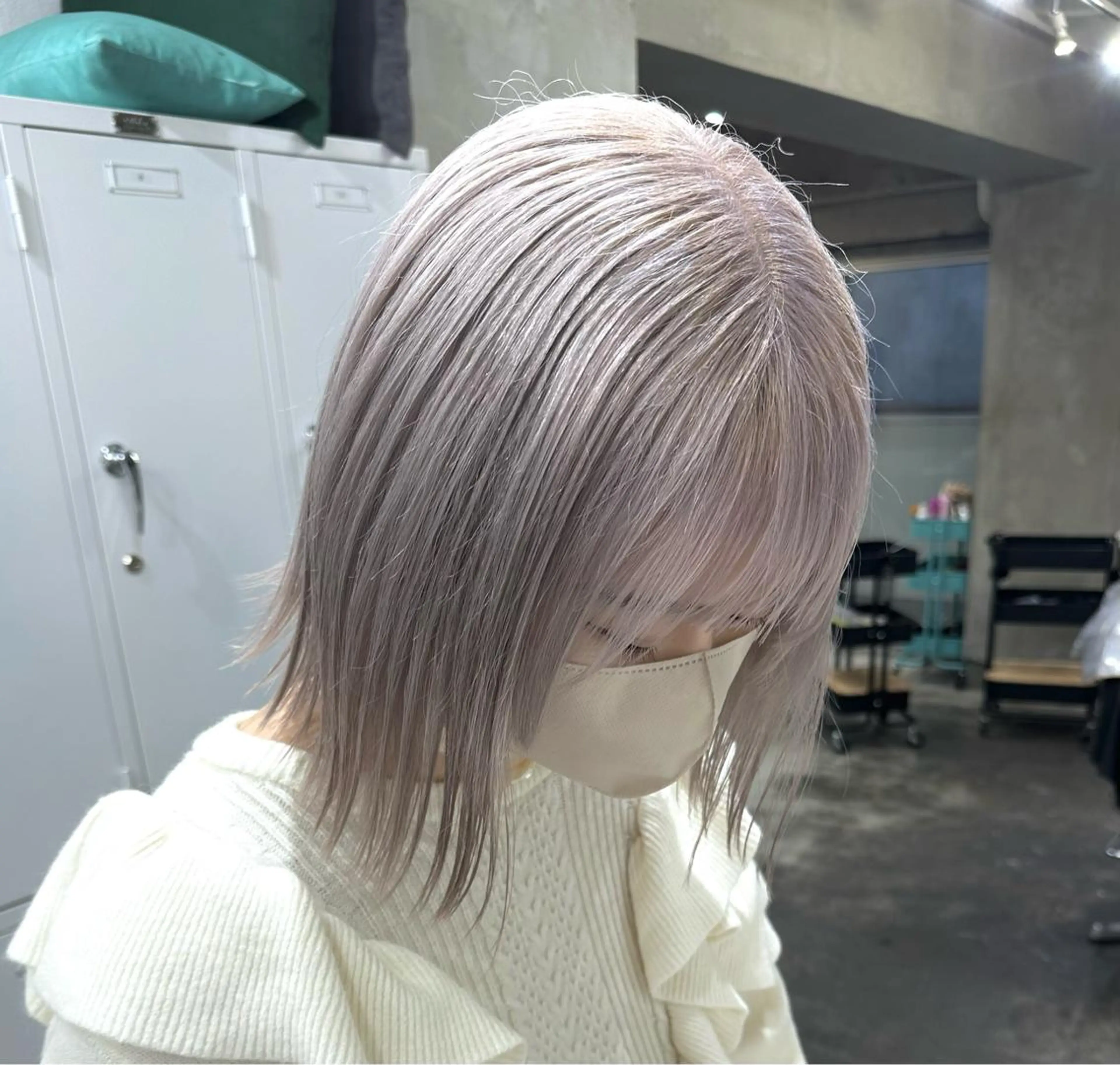 ショート カラー パーマ ヘアアレンジ メンズ 抜きっぱなしブロンド ササキカズマのヘアスタイル