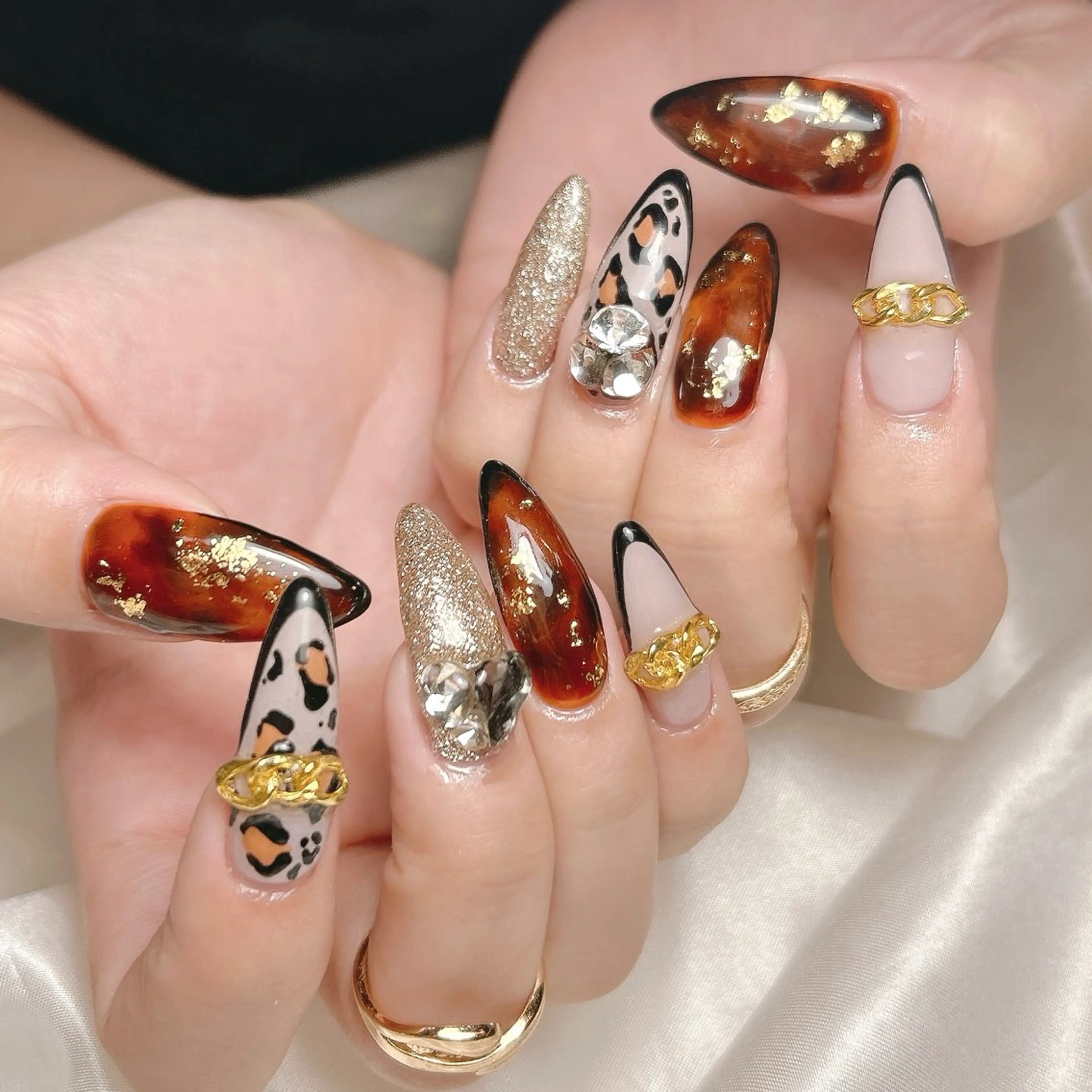 ネイル べっ甲ネイル ハンドネイル junna ちょい個性派ネイルのネイルデザイン