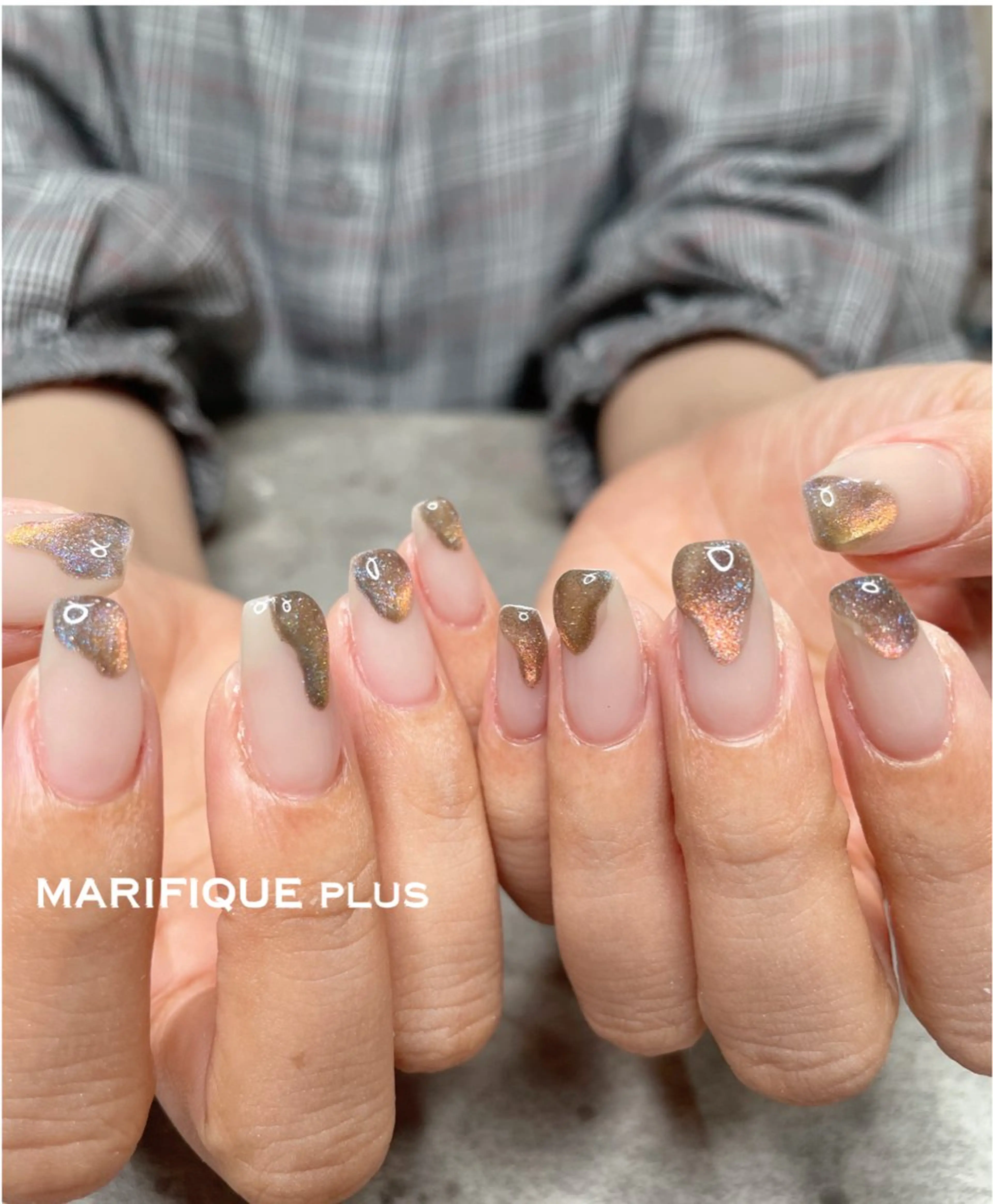 ネイル オーロラネイル フレンチネイル マグネットネイル ぷっくりネイル ハンドネイル ma riのネイルデザイン