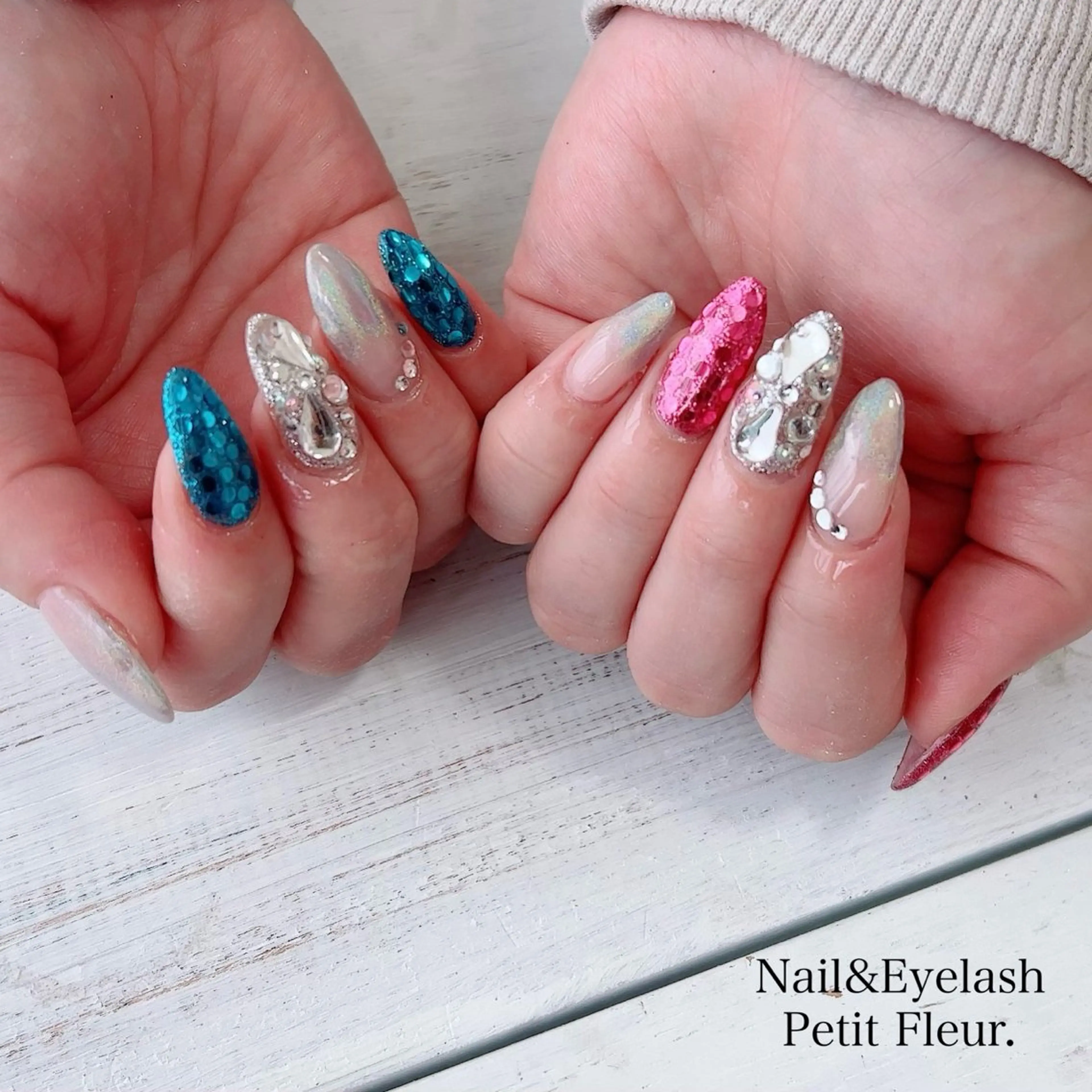 ネイル Petit Fleur所属・青柳 亜梨奈のマツエク・マツパデザイン