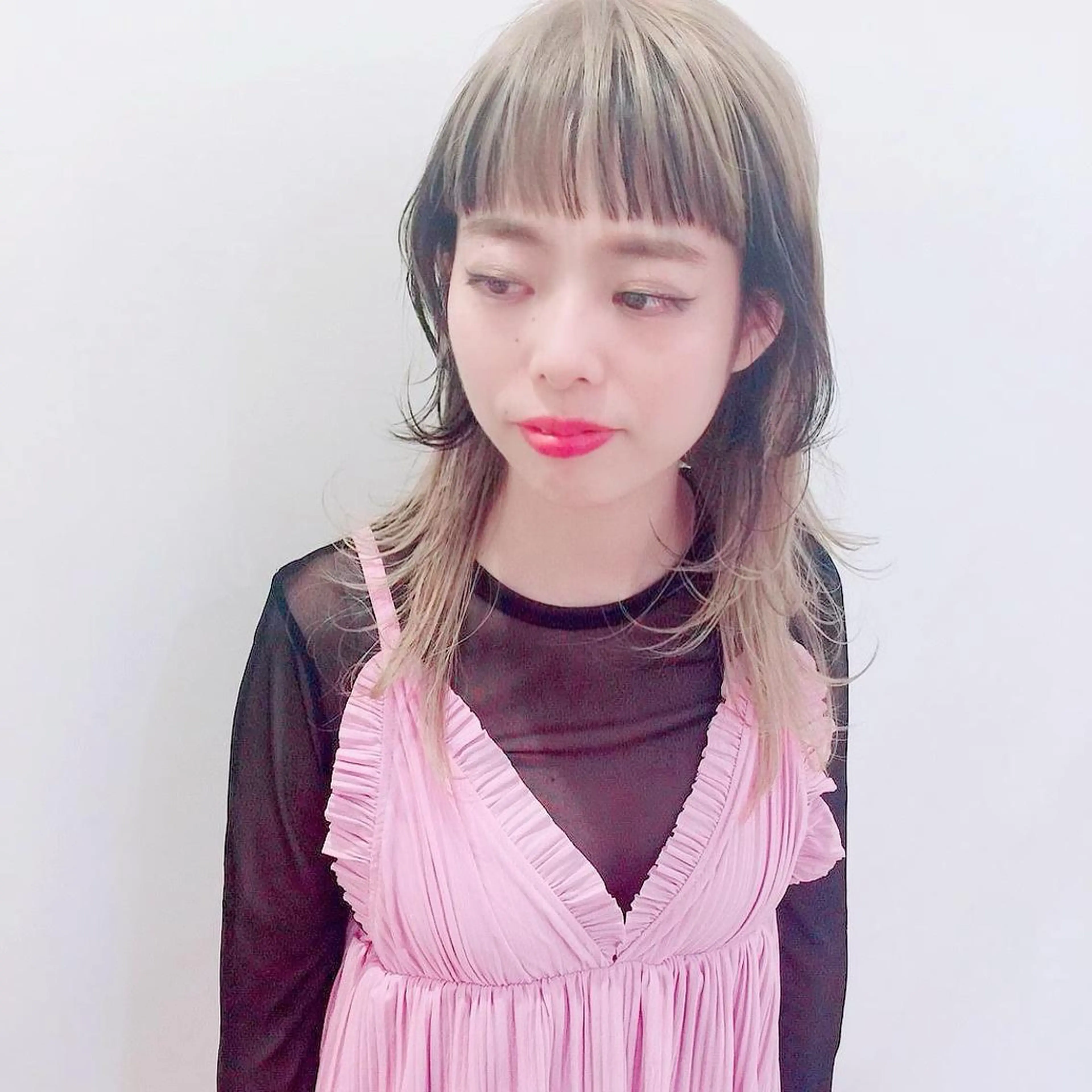 セミロング カラー デザインカラー レイヤーカット CHIHO💚羽エク /マツエクのヘアスタイル