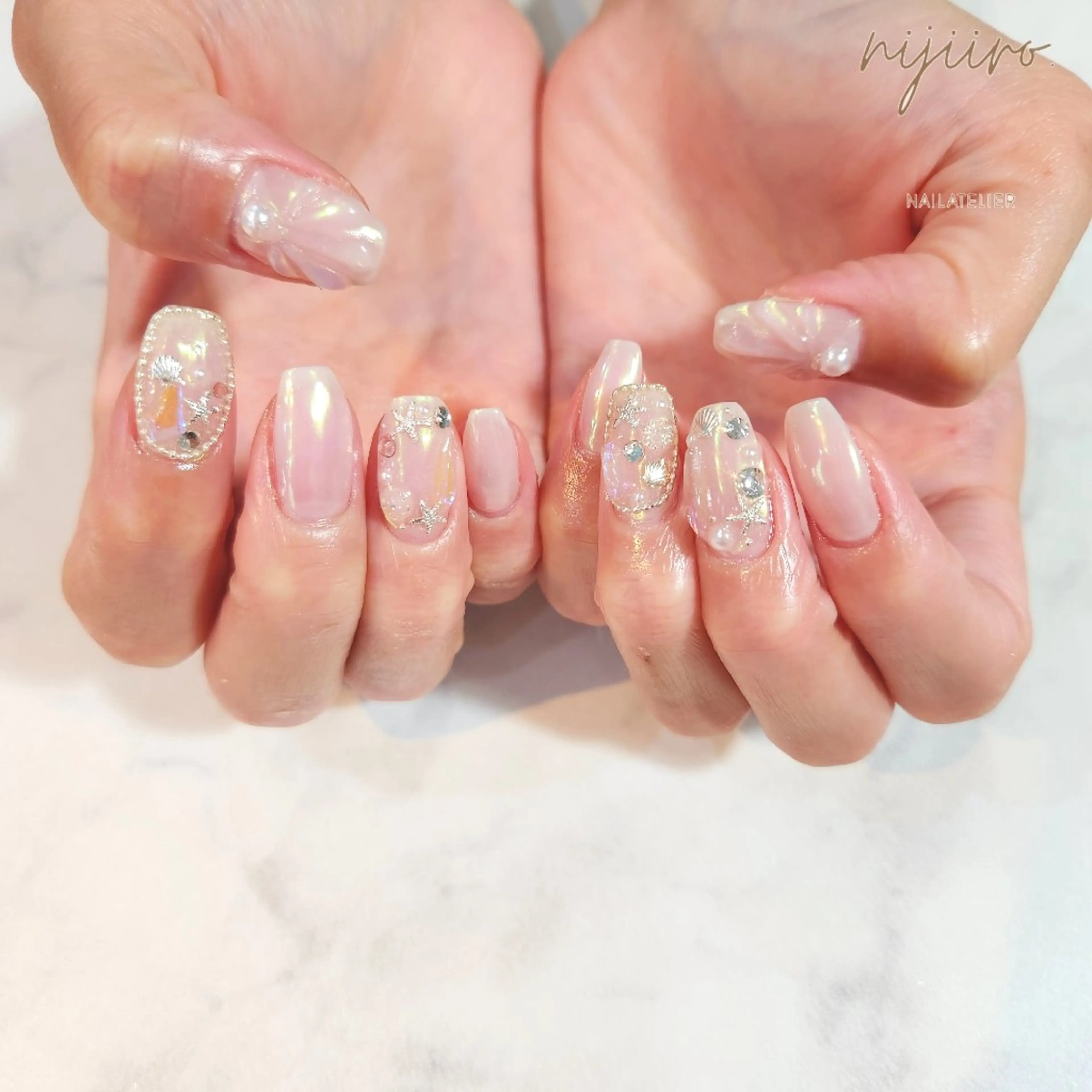 ネイル ハンドネイル nailatelier nijiiro.所属・nijiiro🌈 サトウのネイルデザイン