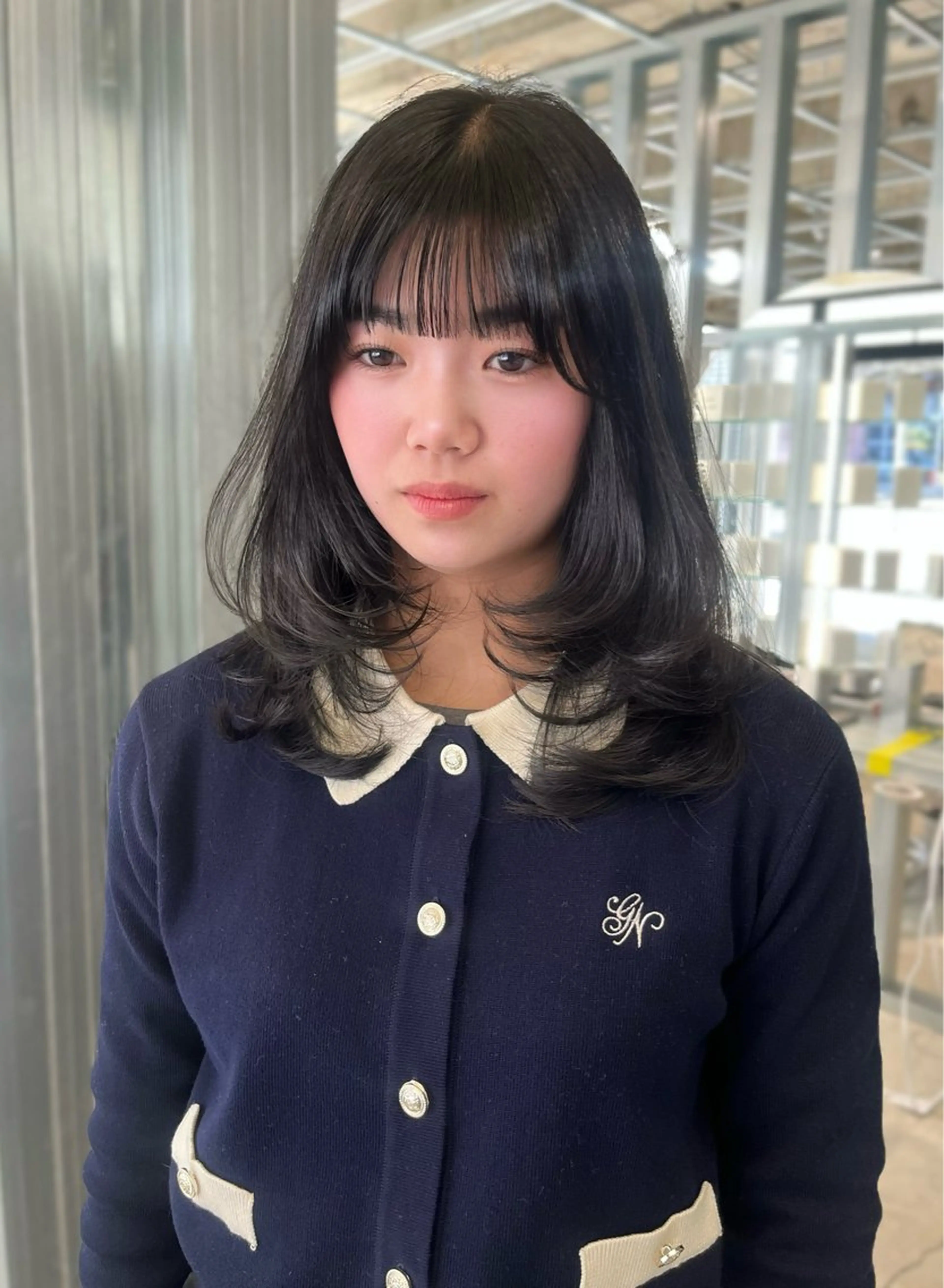 ミディアム カット 髙木 由支奈のヘアスタイル