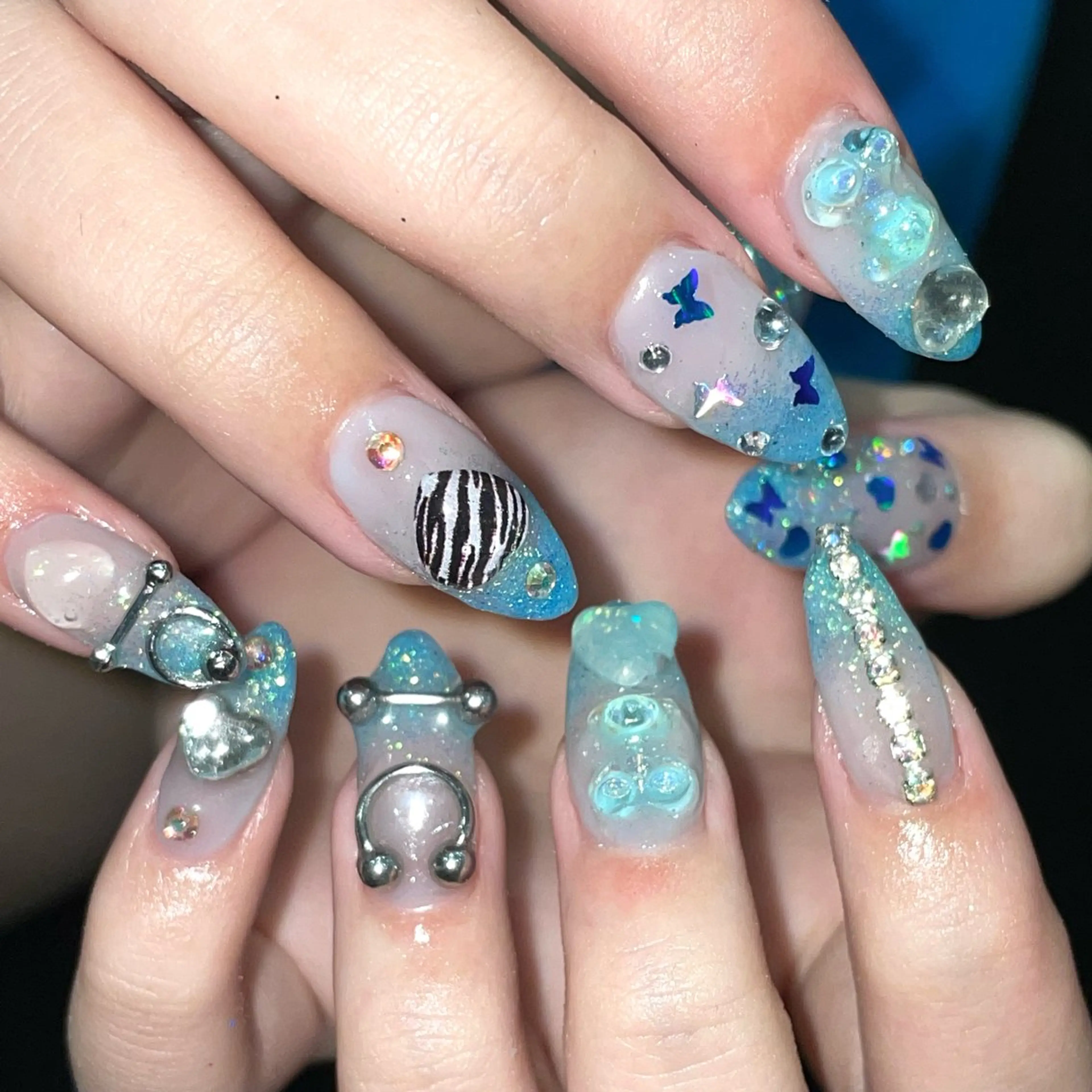 ネイル 【 ﾈｲﾘｽﾄ&ｱｲ ﾘｽﾄ】キヨカのネイルデザイン