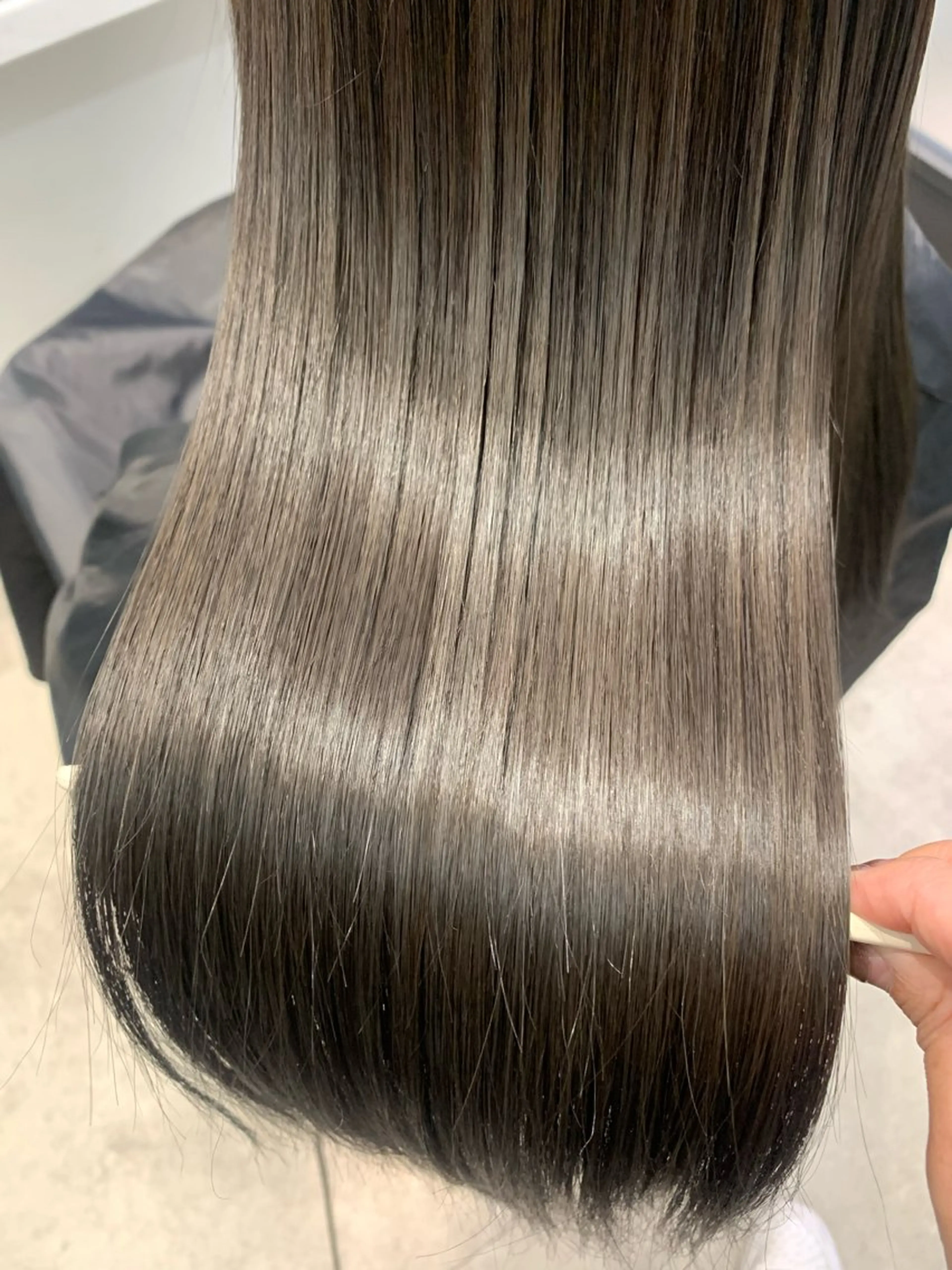 セミロング 髪質改善 トリートメント 酸熱トリートメント ヘアカラー トリートメント SALOWIN 銀座一丁目店所属・髪質改善/縮毛矯正 🎀小林 唯 🎀のヘアスタイル