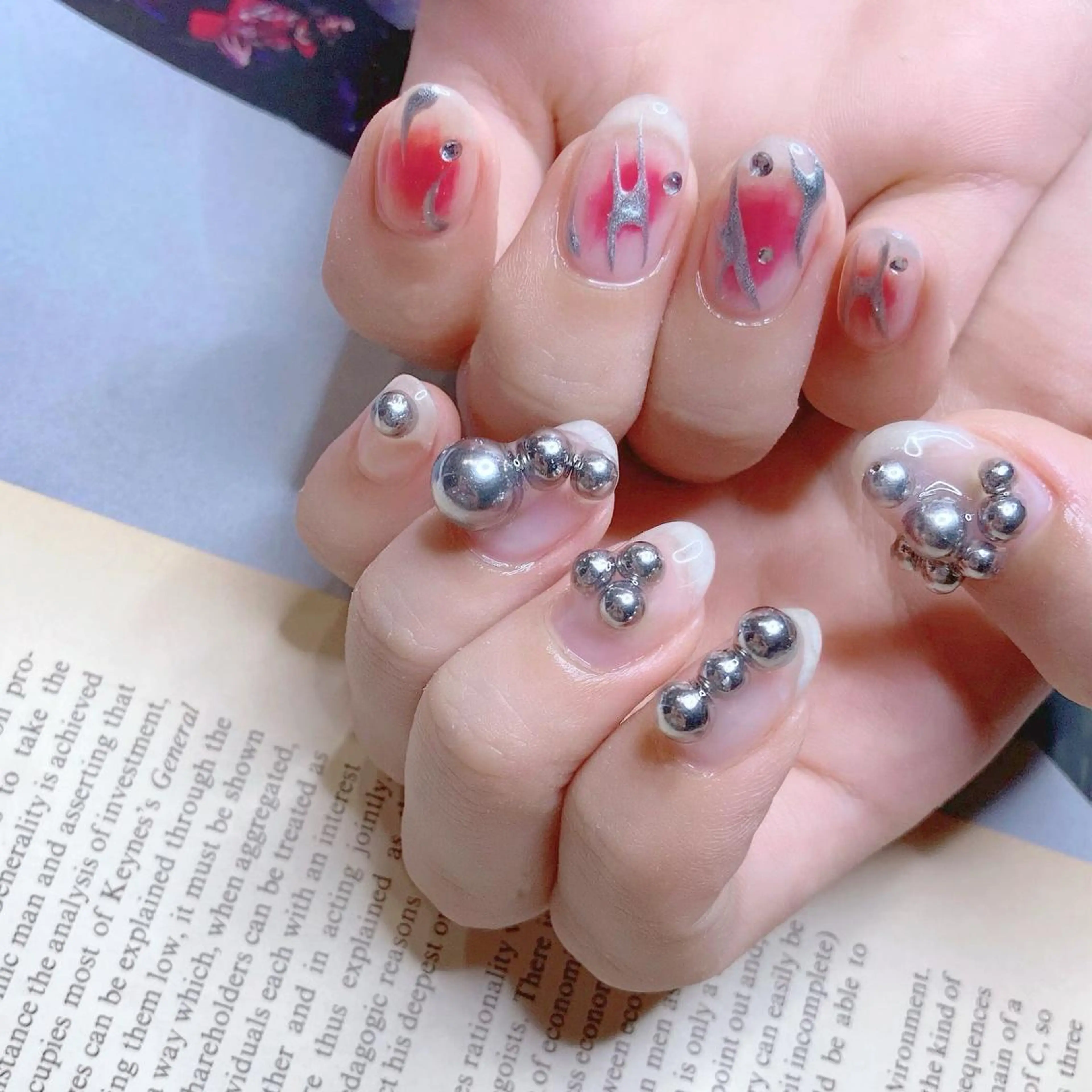 ネイル NOIROUGE所属・NOI ROUGEのネイルデザイン