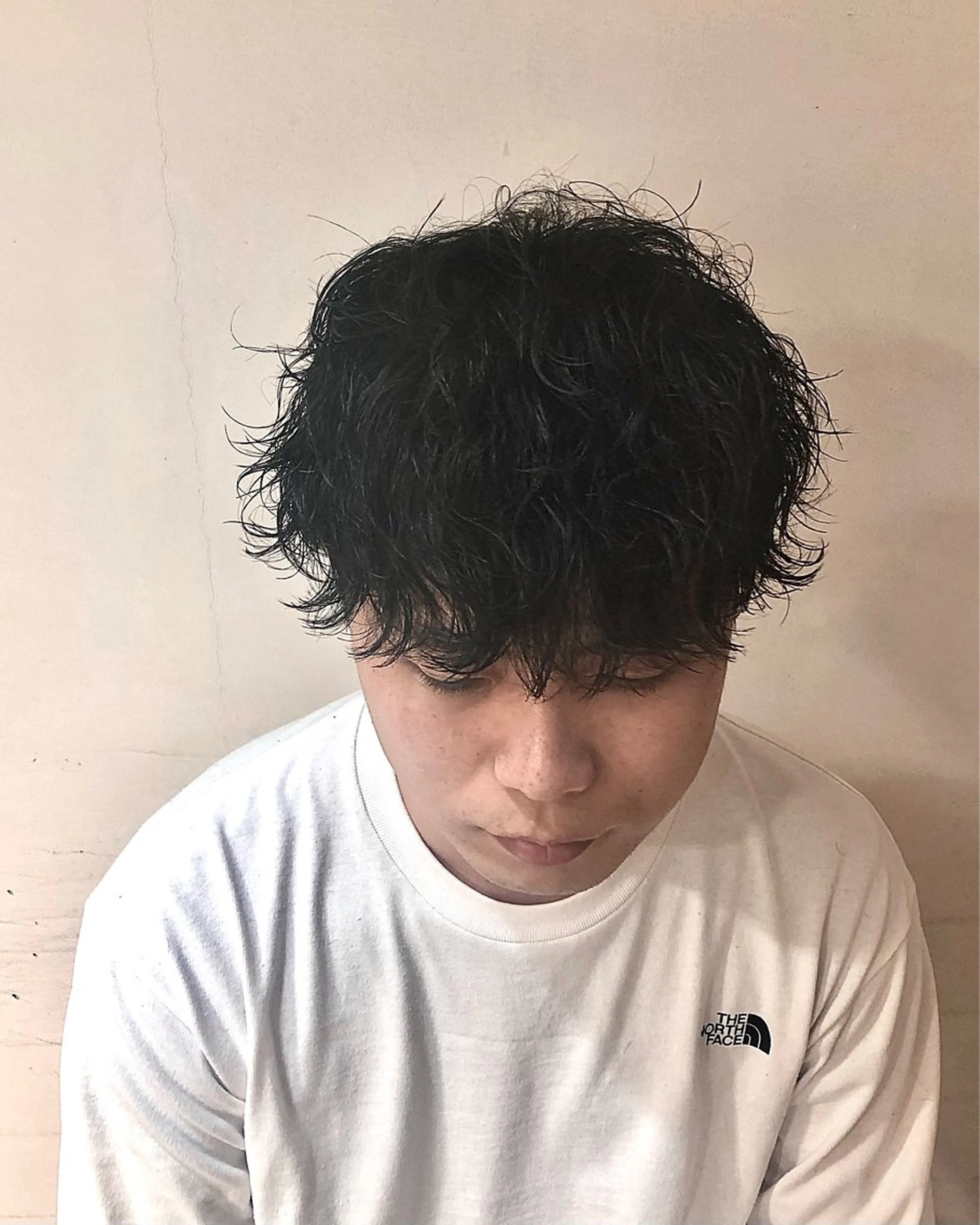 パーマ メンズ マッシュ 波巻きパーマ カット パーマ トリートメント ショート、韓国メンズ ヘアのかつらぎのヘアスタイル