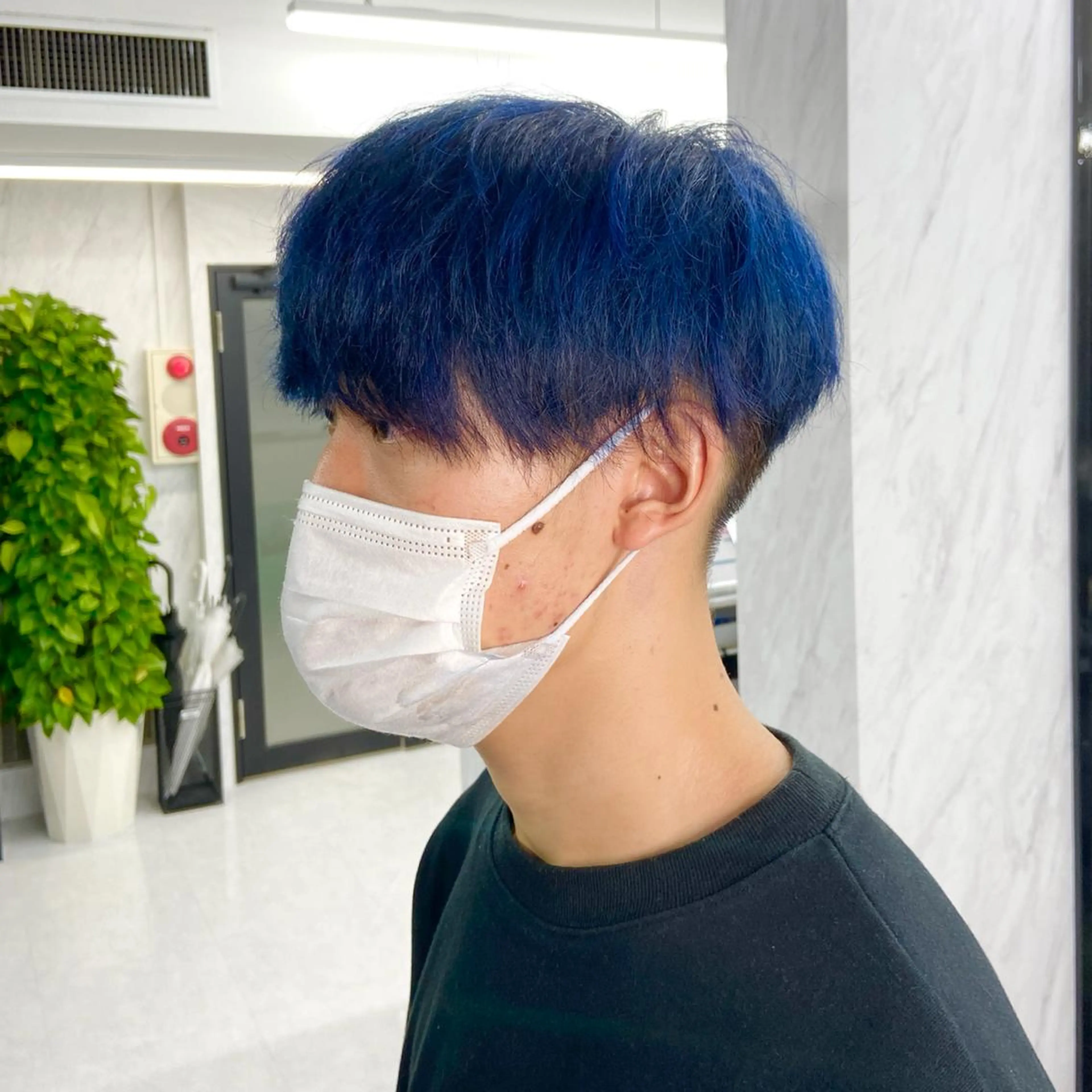 ショート カラー メンズ メンズハイトーン ハイトーンカラー ヘアカラー トリートメント ミルボンAujua認定サロン Ria  OSAKA 梅田所属・メンズ特化/ マンツーマン/Ryuのヘアスタイル