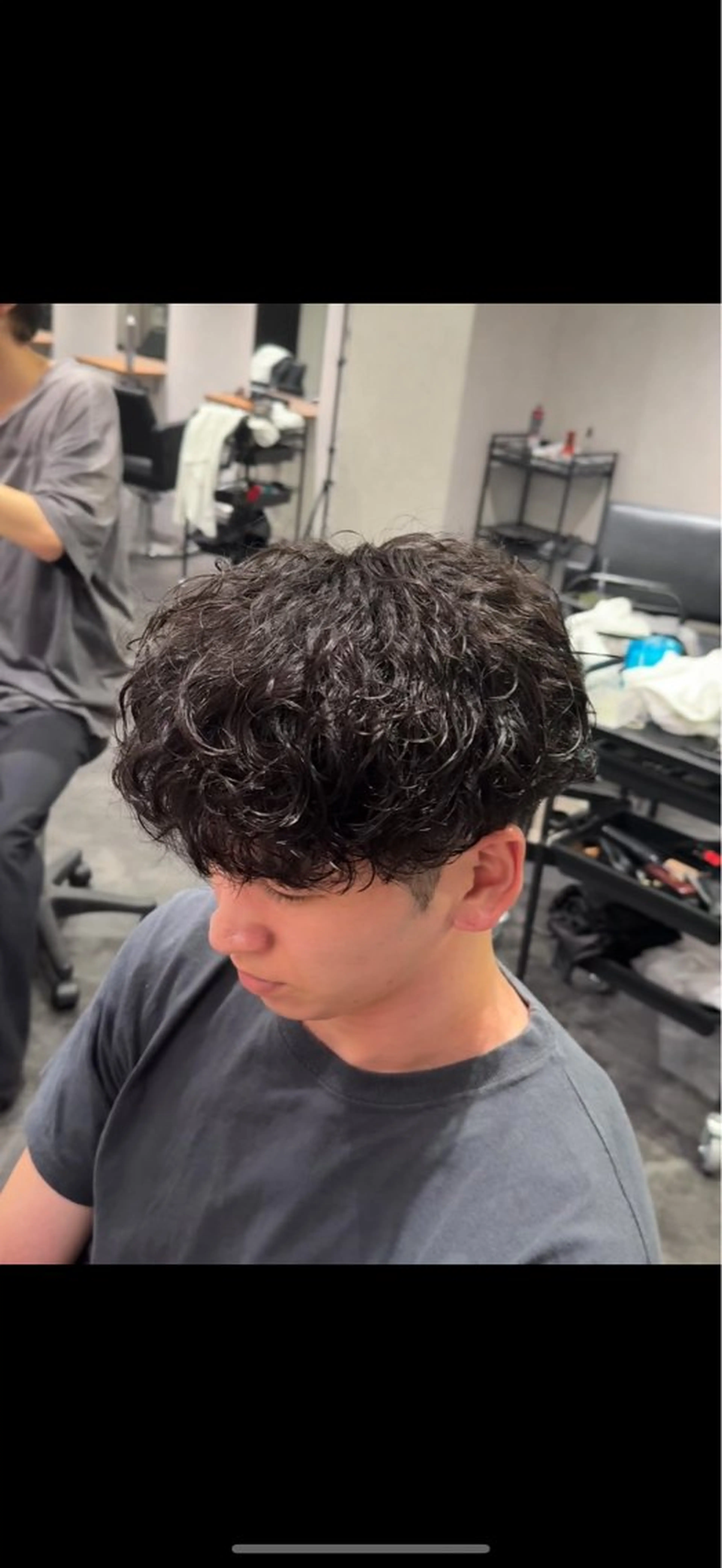 ミディアム パーマ メンズ ミディアムパーマ メンズパーマ カット パーマ メンズパーマ特化 美容師kouyaのヘアスタイル