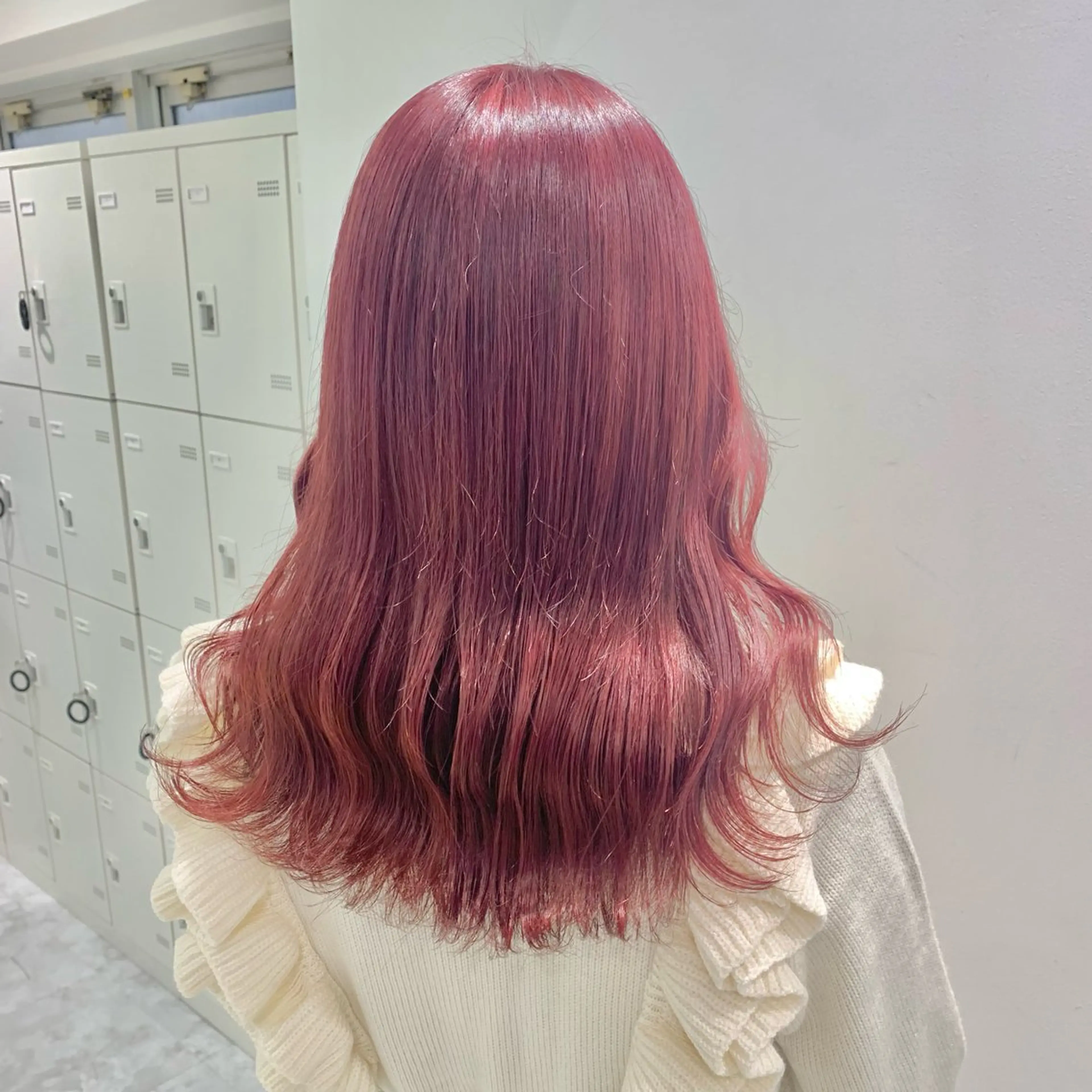 ロング カラー ハイトーンカラー 🦄レイヤーカットのヘアスタイル