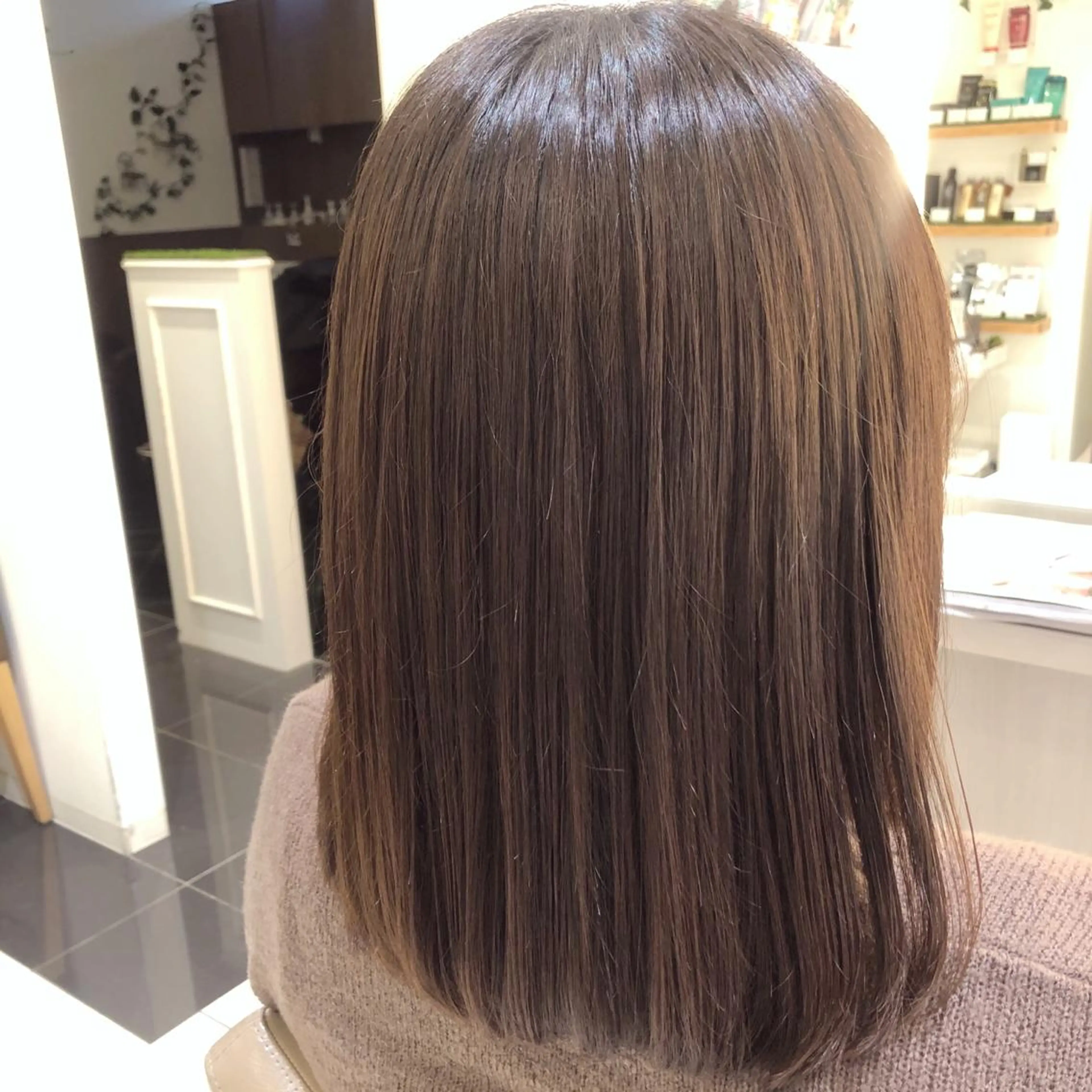 ミディアム 三箇島 陽香のヘアスタイル