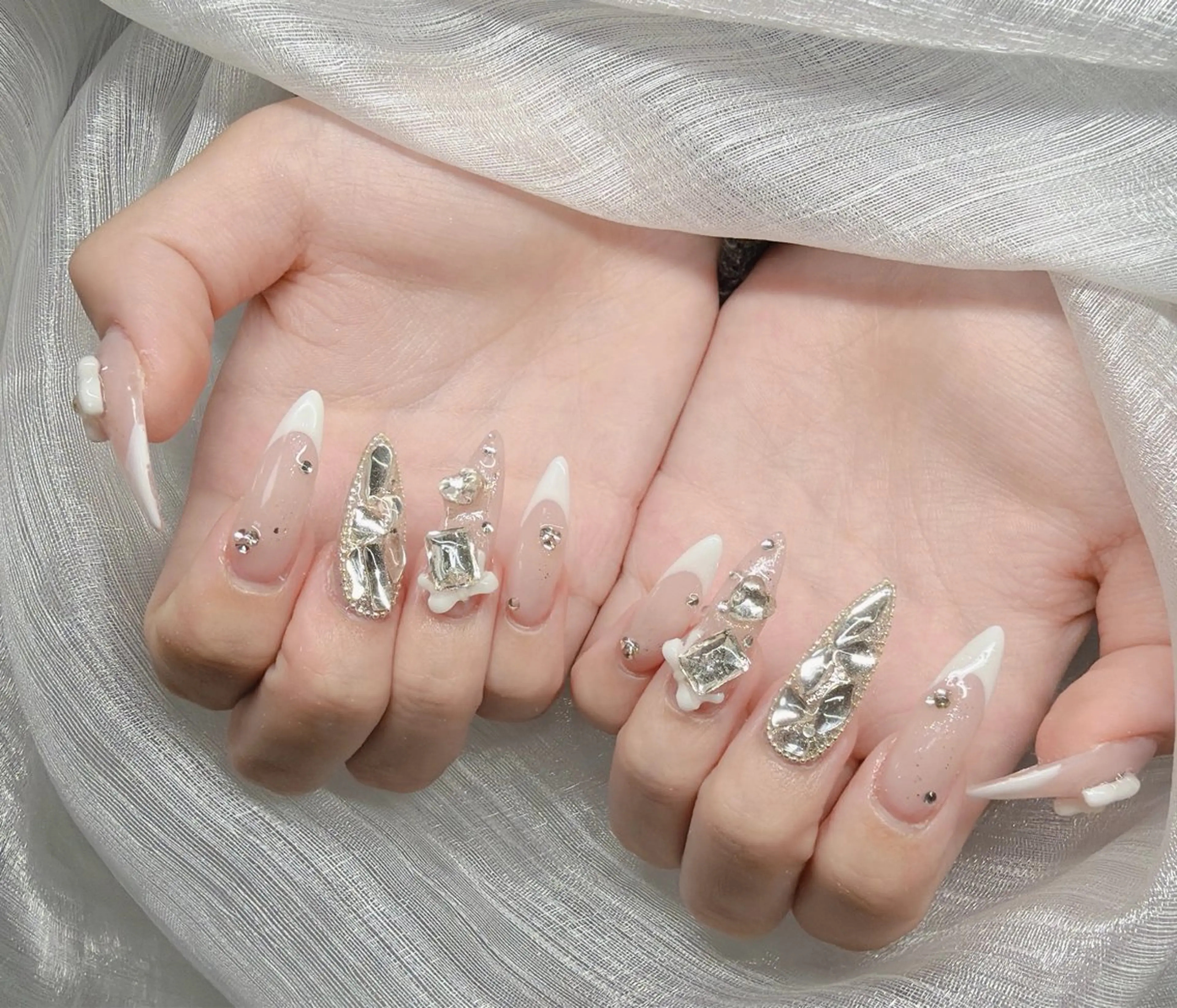 ネイル 長さ出し グラデーション 卒業式 キラキラネイル マグネットネイル ハンドネイル Lee Nailsのネイルデザイン