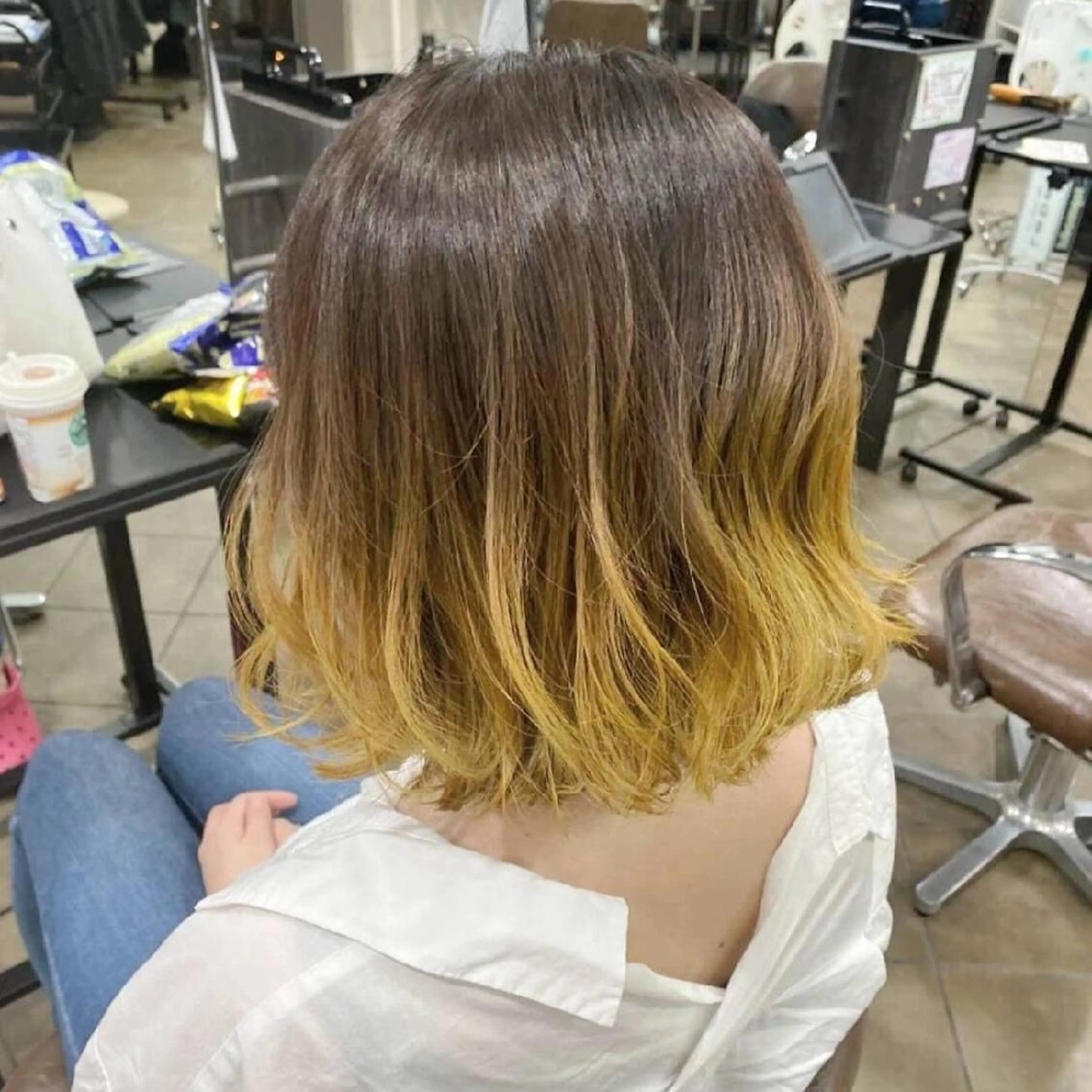 カラー イエローカラー ヘアカラー Luisハイライト　 喜連瓜破、髪質改善のヘアスタイル