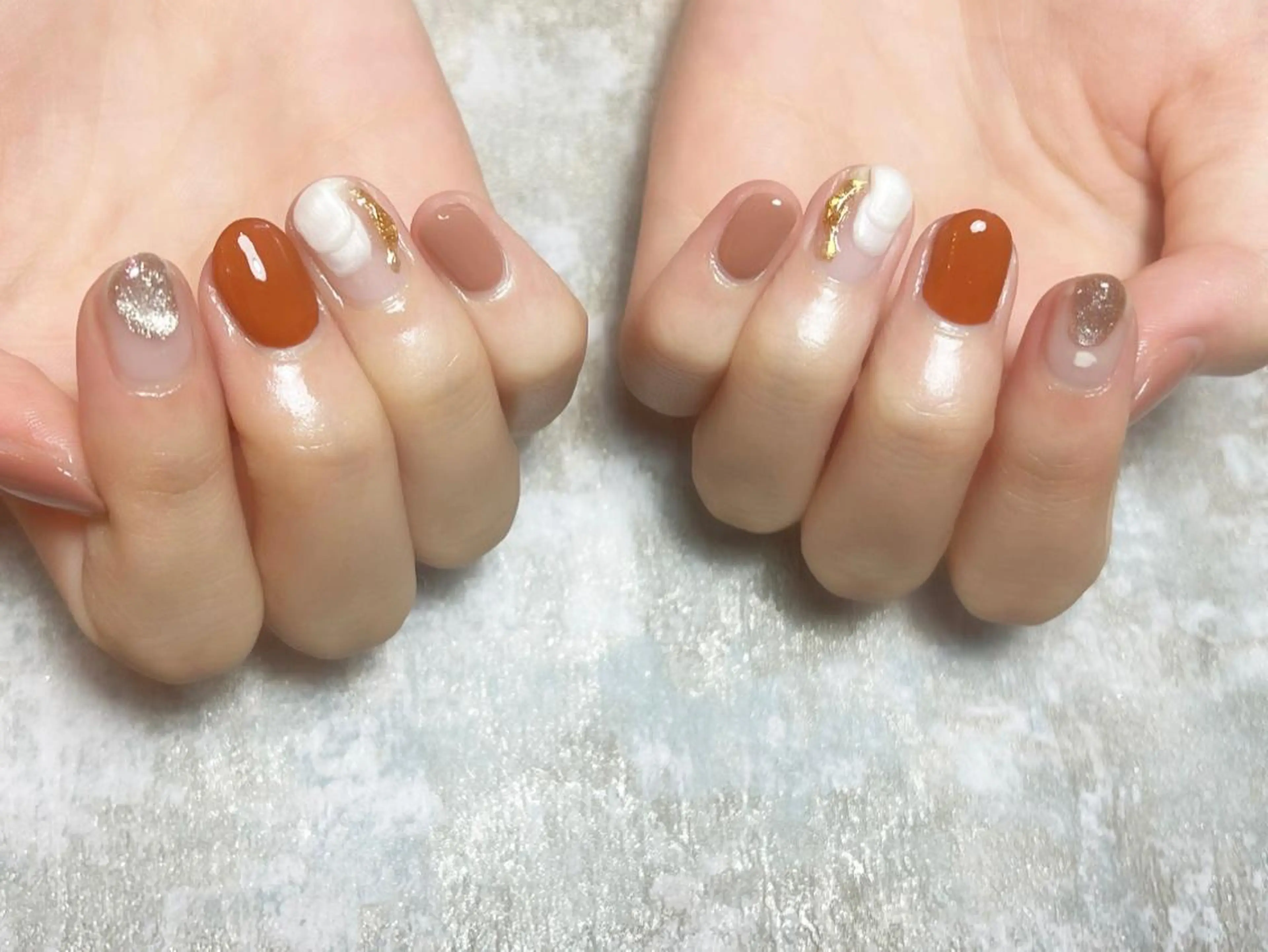 ネイル アートネイル ブラウン マグネットネイル ニュアンスネイル irono .のネイルデザイン