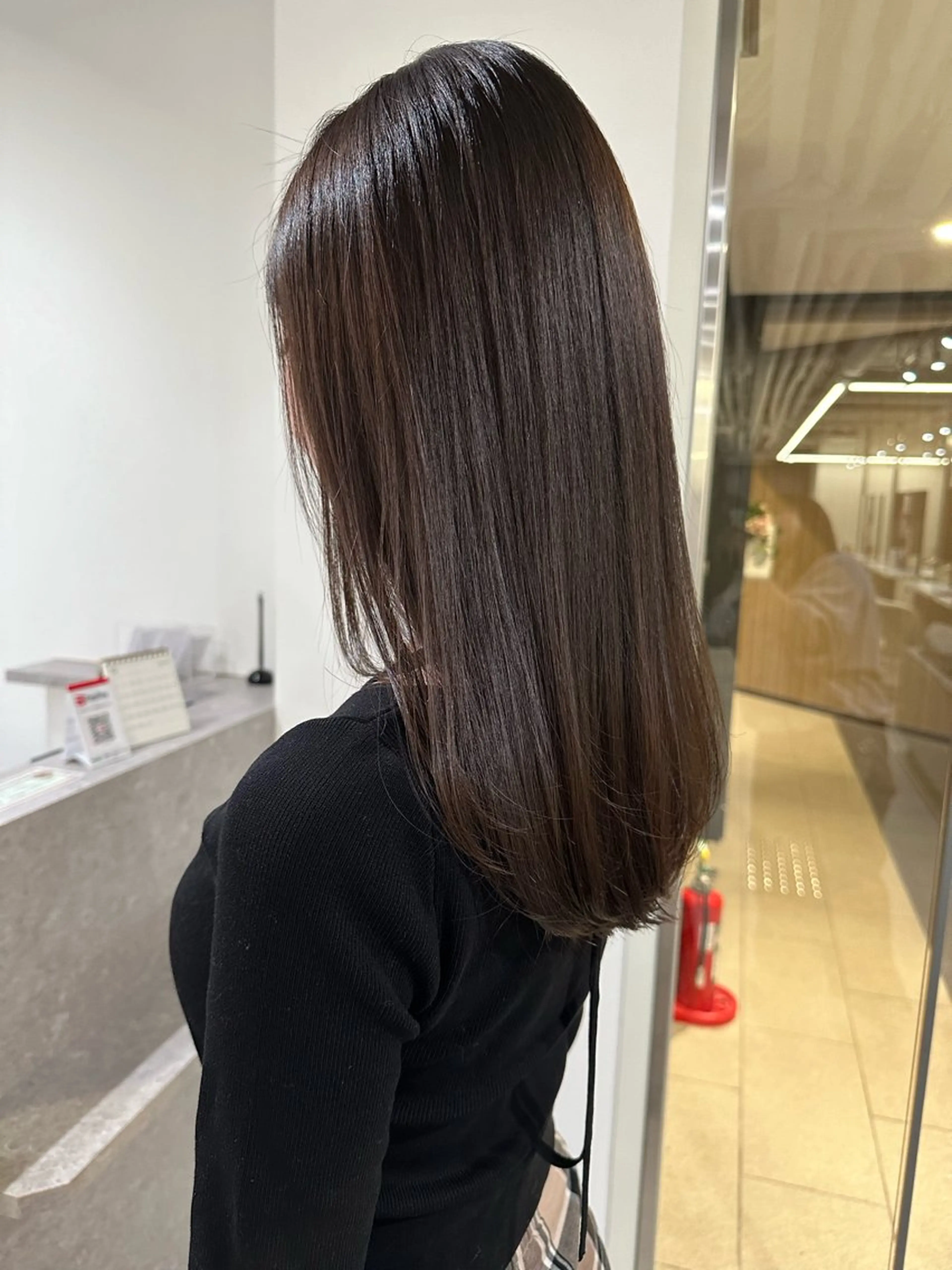 セミロング カラー アッシュ アッシュブラウン ベージュカラー ブラウンカラー ブラウンベージュ カット アンニュイヘア/ 顔周りカット/眞弓萌のヘアスタイル