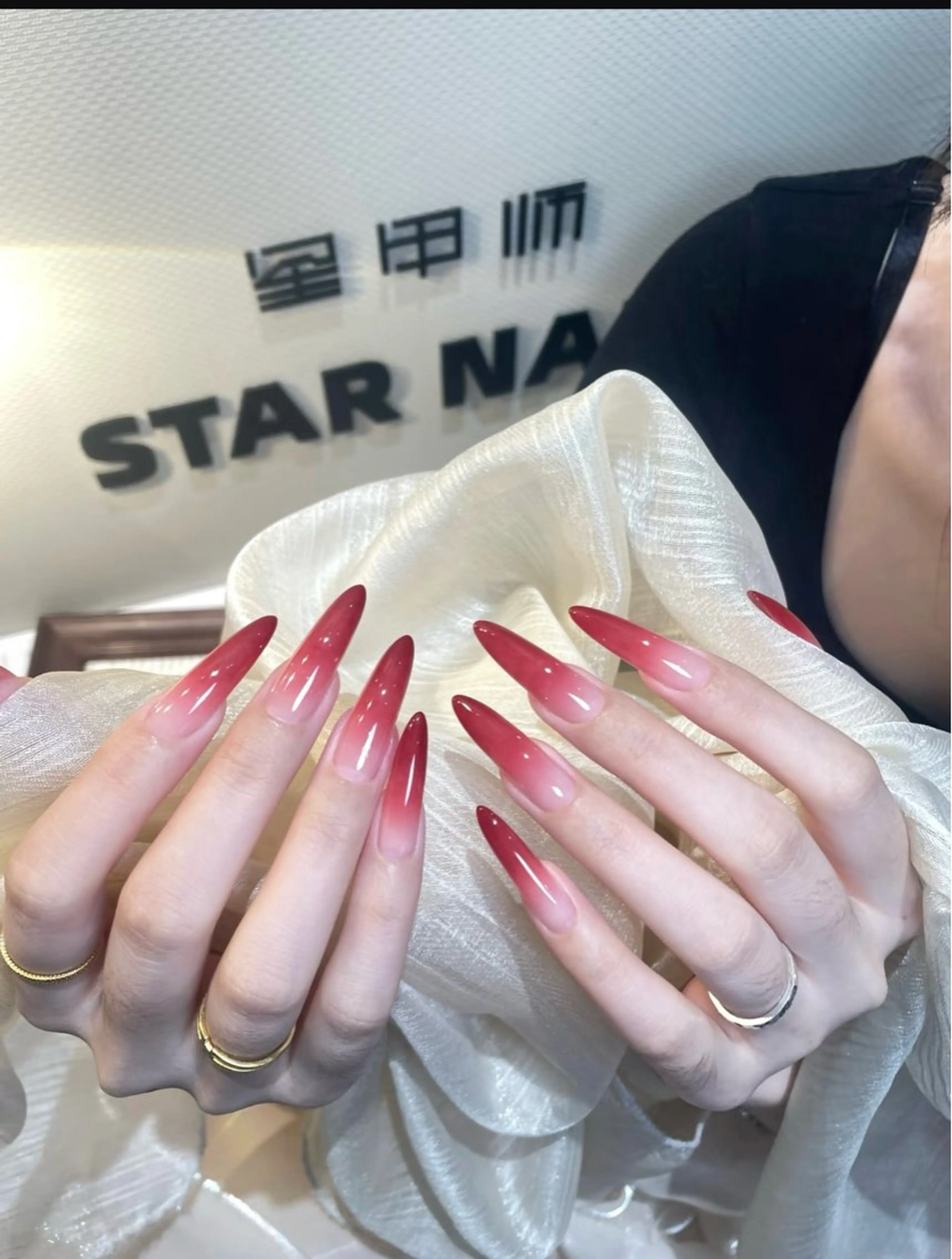 JRネイリスト チップ長さ出しグラデーション (オフなし)の写真