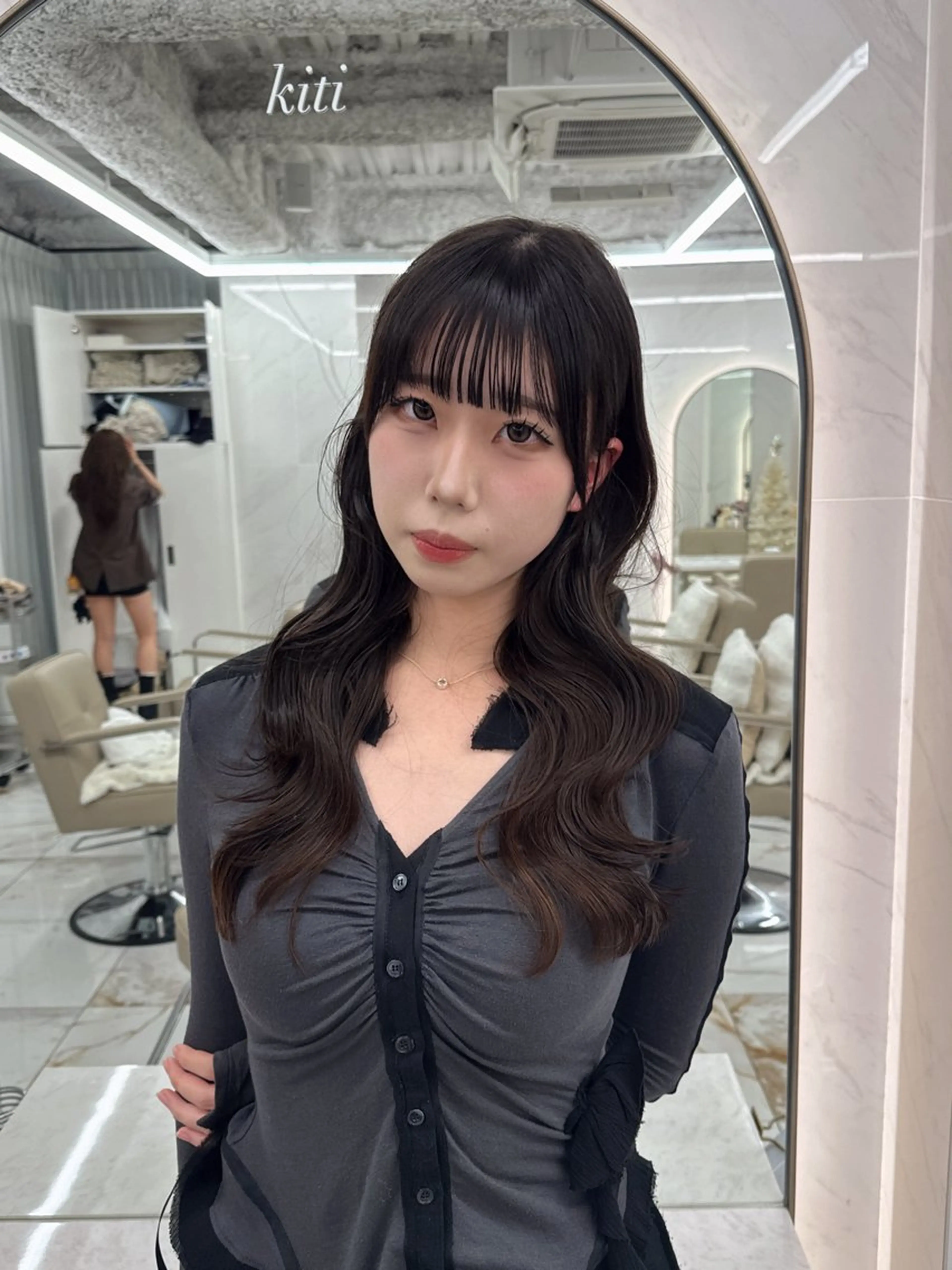 ロング kiti SAKAE所属・のり/顔まわり/韓国 /レイヤーカットのヘアスタイル