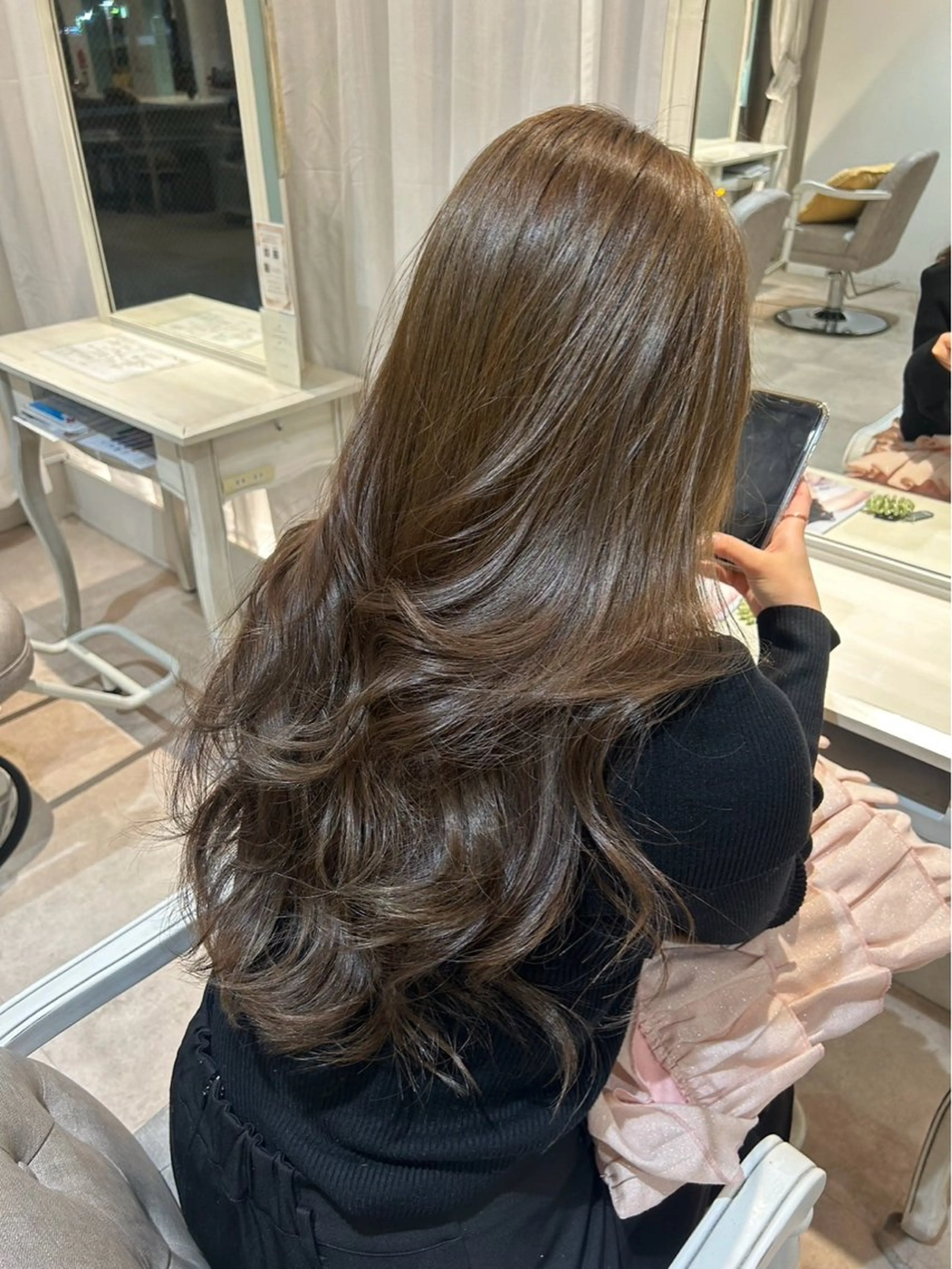 【🤍12月平日限定🤍】カット+潤い艶カラーの写真