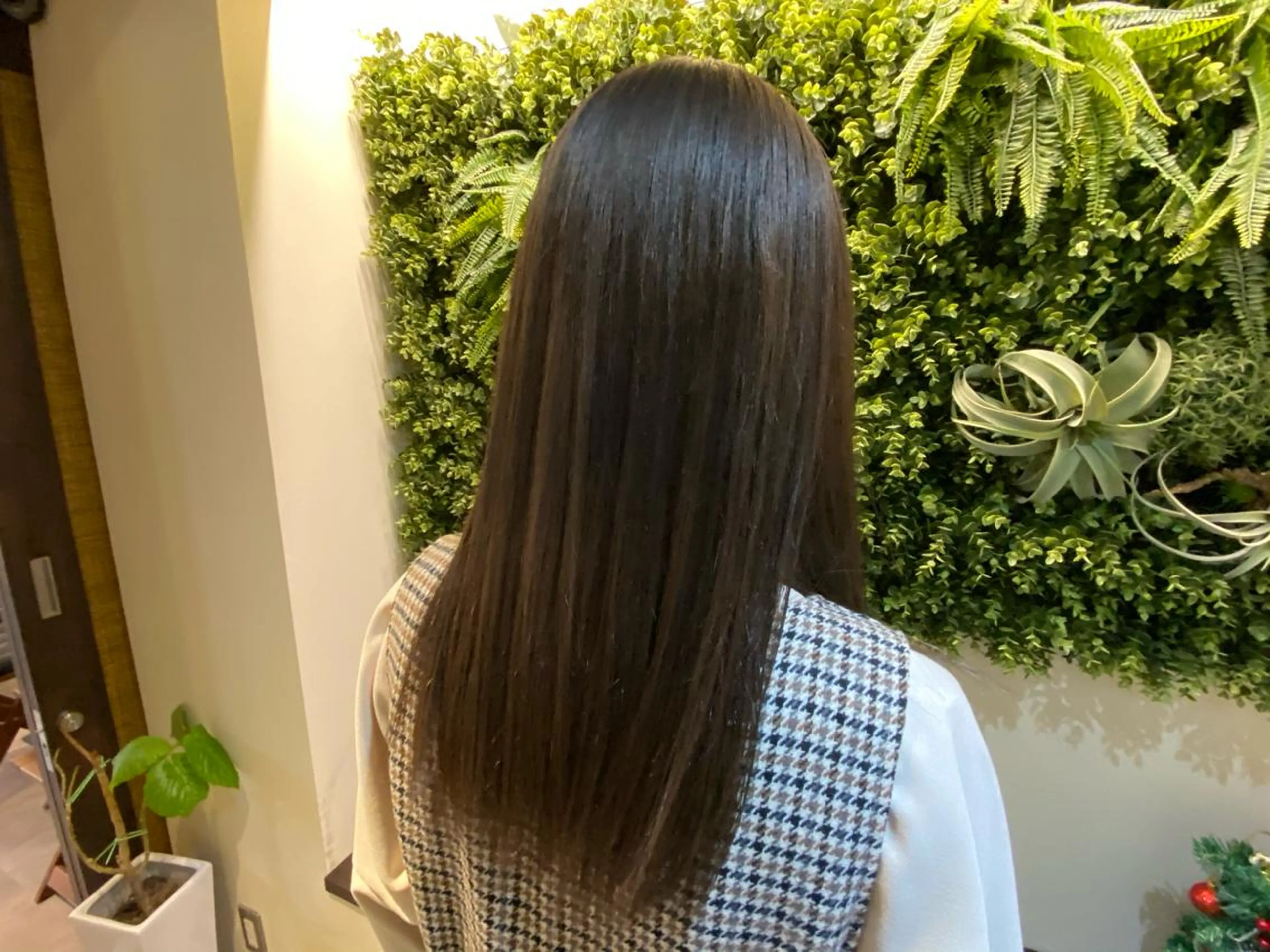 セミロング 水谷 菜央のヘアスタイル