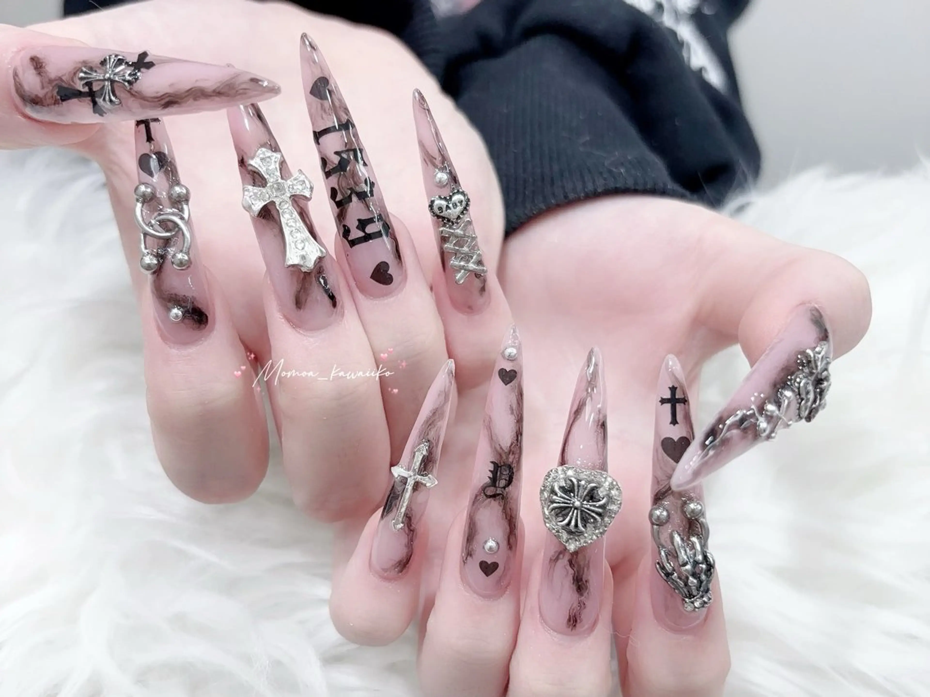 ネイル 成人式 マグネットネイル 大理石ネイル(マーブル) リボン 夏ネイル ハンドネイル MoMoA Nail ネイル長さ出し専門店のネイルデザイン