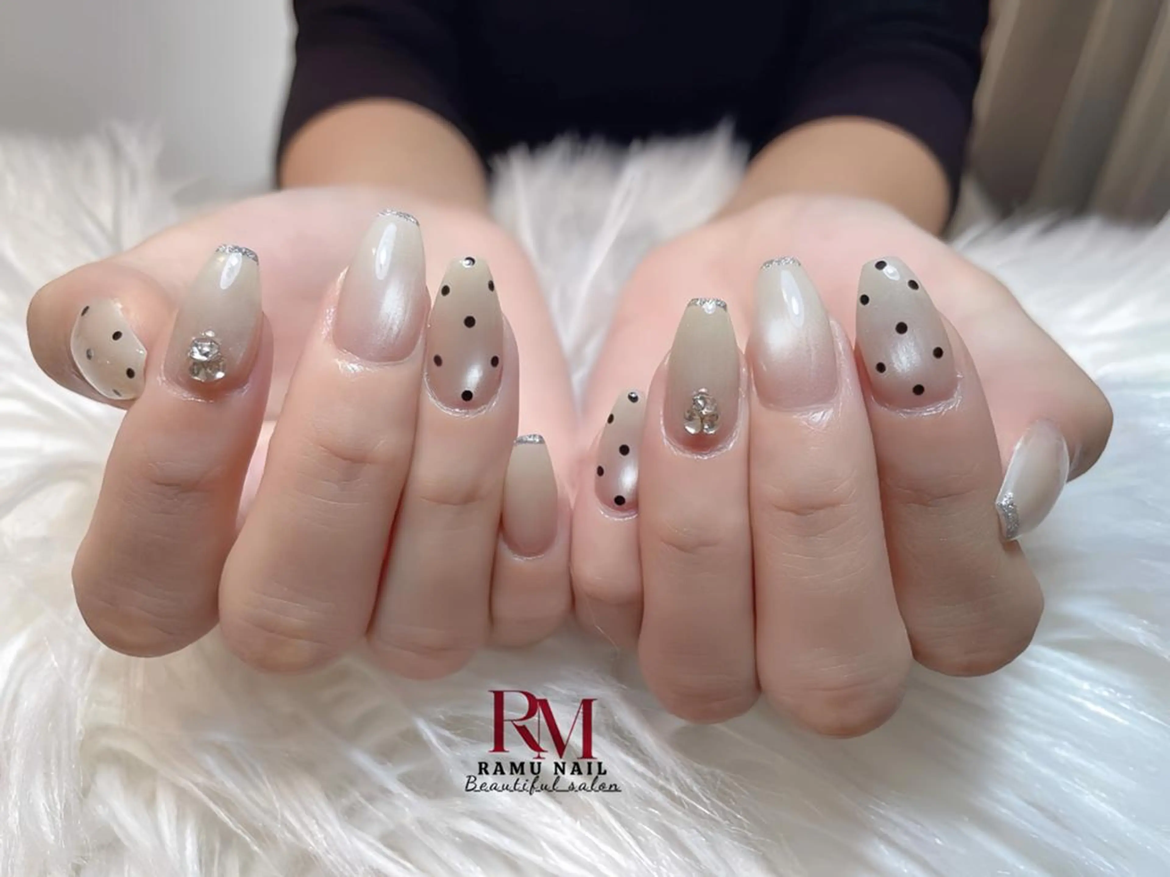 ネイル アートネイル チークネイル 長さ出し フレンチネイル グラデーション ハンドネイル RAMU_Nail 池袋店のネイルデザイン