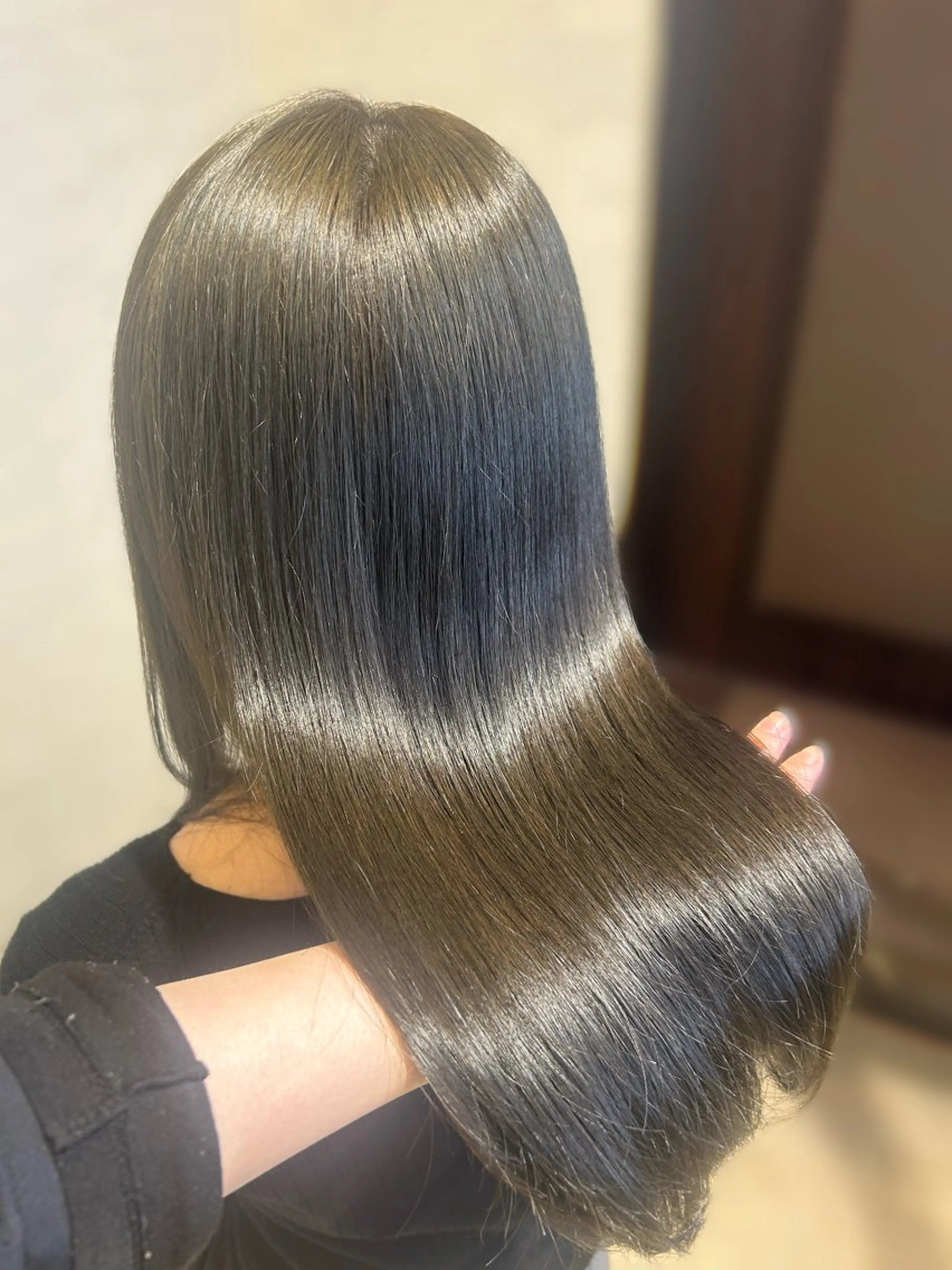 【艶カラー】カラー+トリートメント+無料超音波アイロンの写真