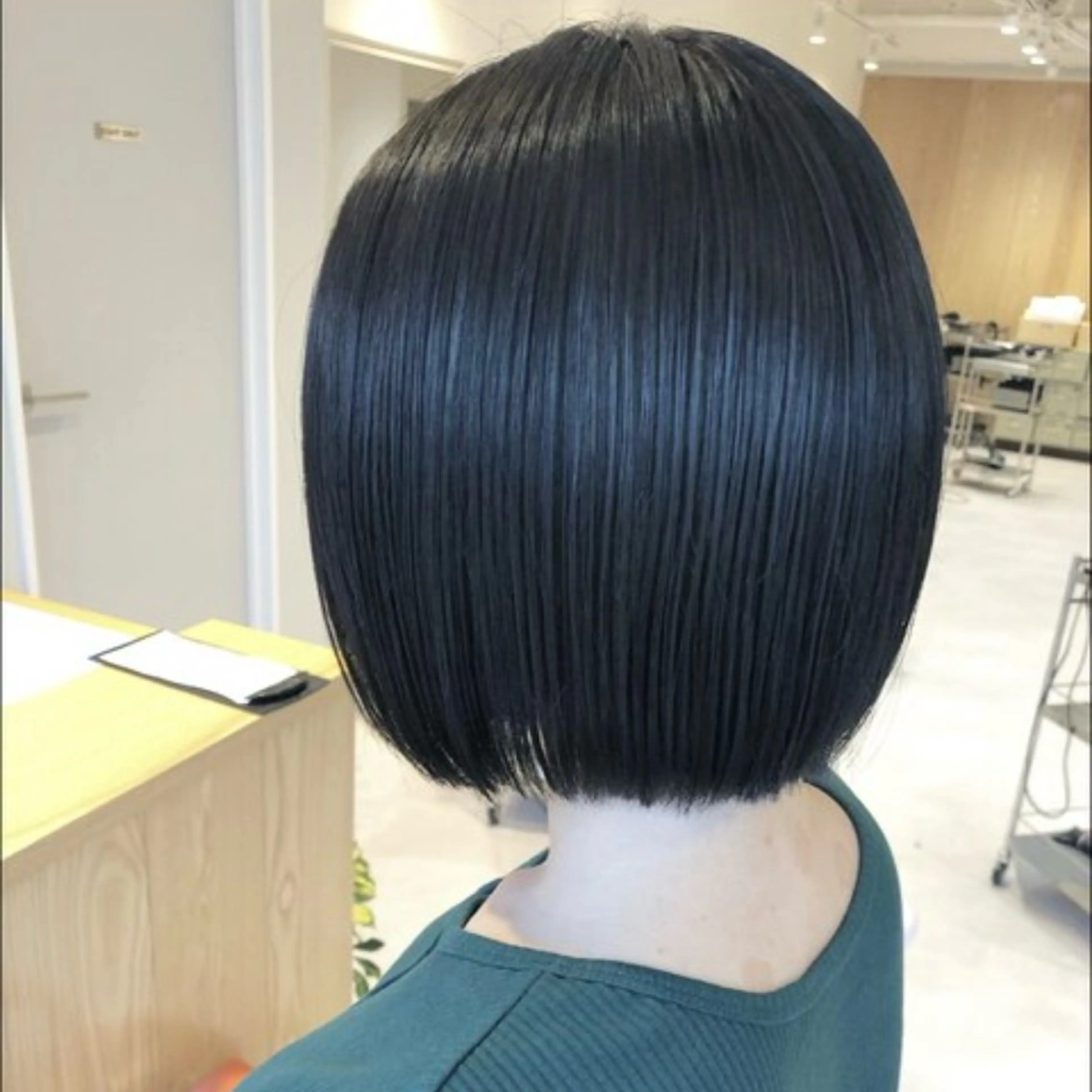 ショート ワンレンボブ ボブ 川村 琴のヘアスタイル