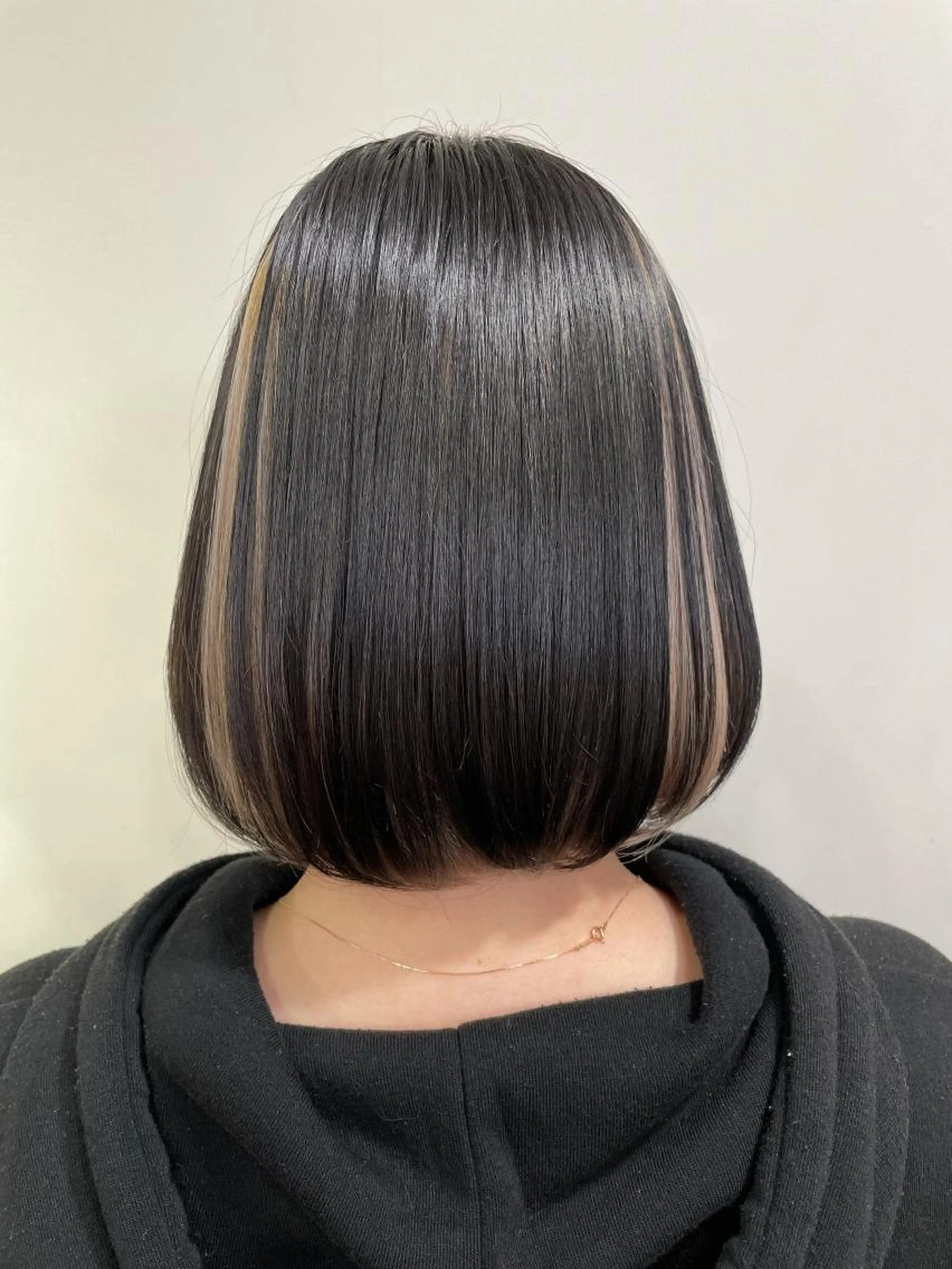 髪質改善縮毛矯正。新しい薬剤でのモニターモデルさん募集しています。矯正に特化したサロンですので安心して連絡下さいの写真