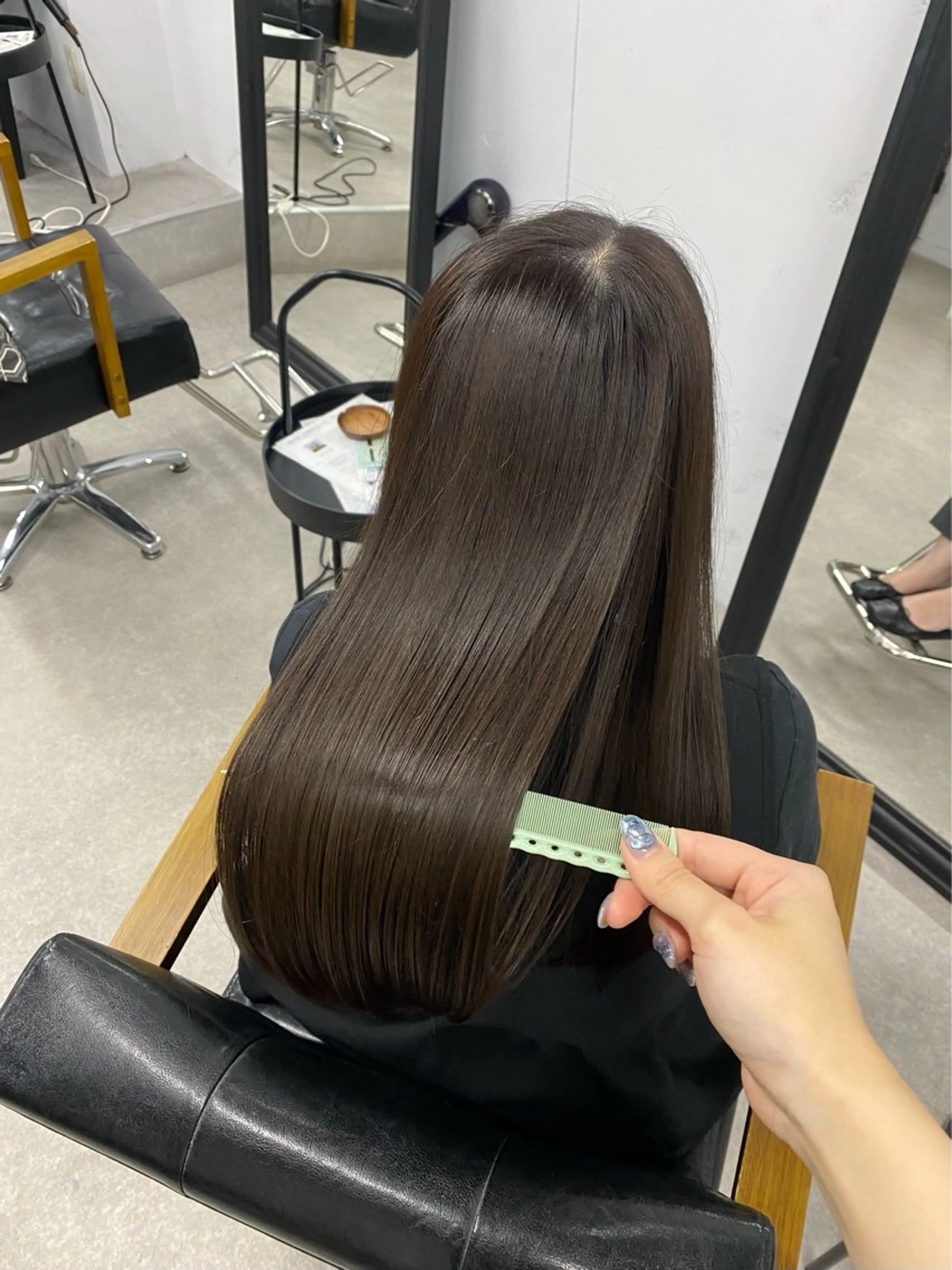 セミロング darts所属・太田 すず香のヘアスタイル