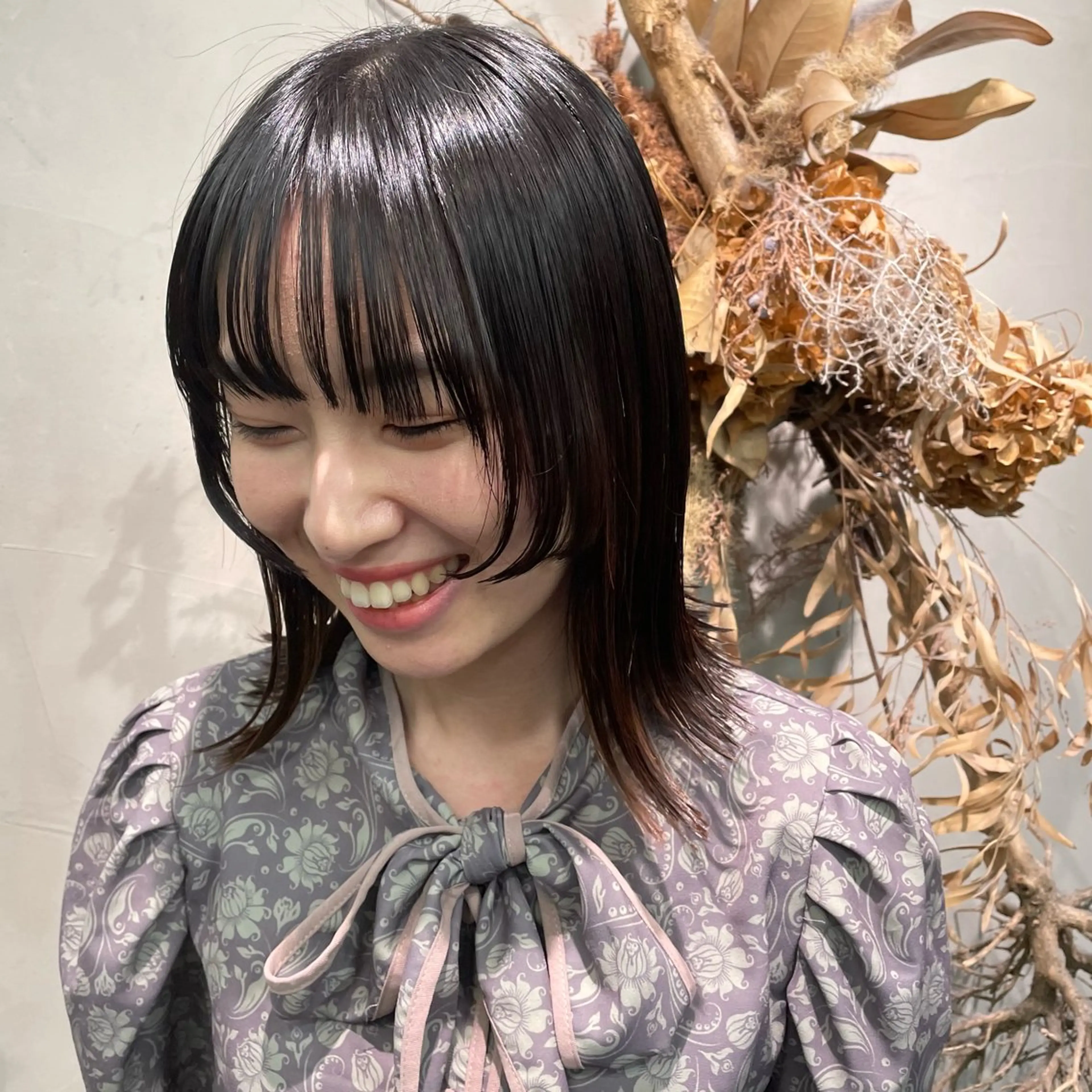 ミディアム カット RorriM natsuのヘアスタイル