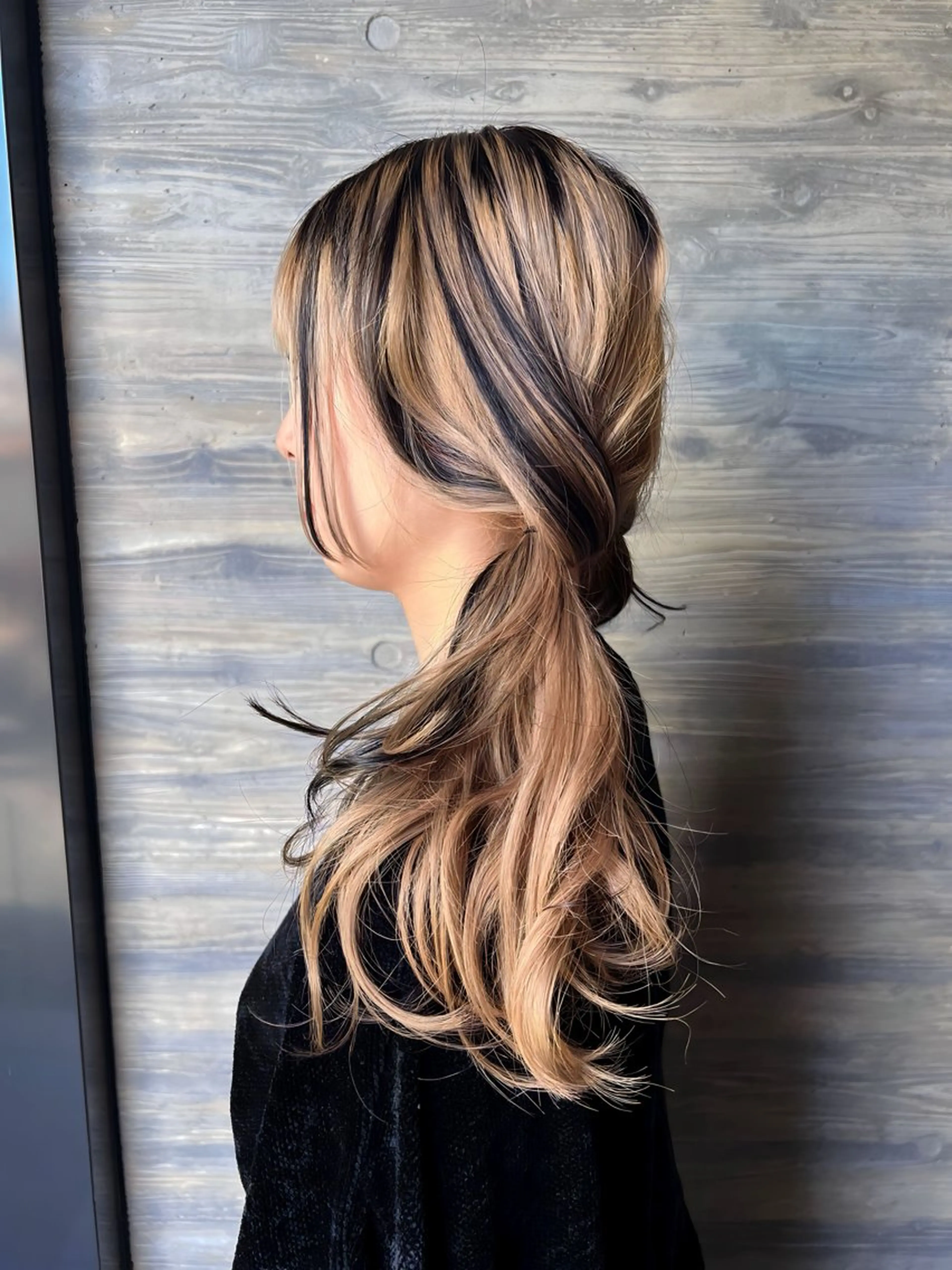 セミロング カラー ヘアアレンジ 晴レ所属・🍑アヤ🫧髪質改善 ダブルカラー🍑の眉毛・アイブロウイメージ