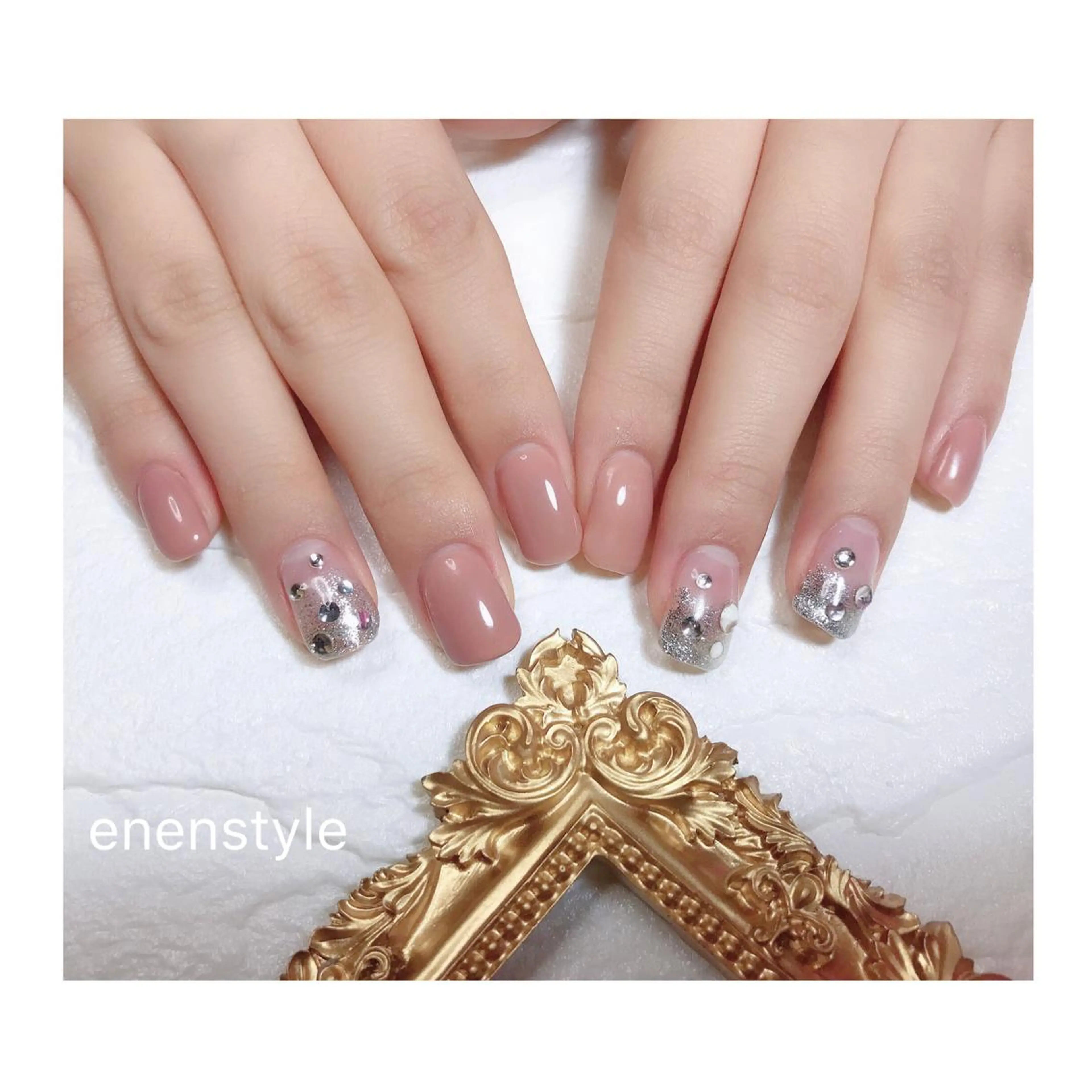 ショート ネイル ジェルネイル ニュアンスネイル オフィスネイル シンプルネイル ハンドネイル 👑enen style👑のネイルデザイン