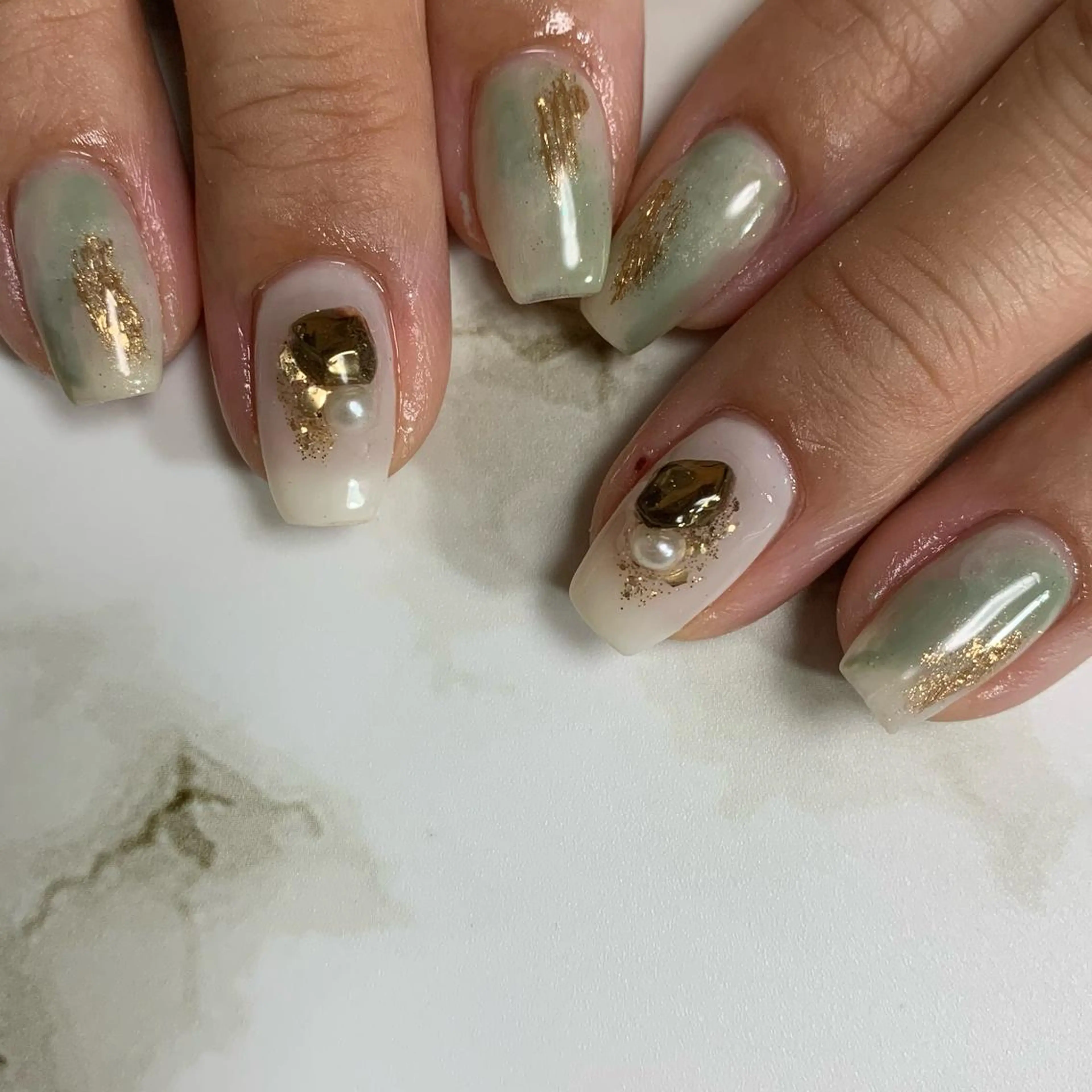 ネイル salon Hush Hushのネイルデザイン