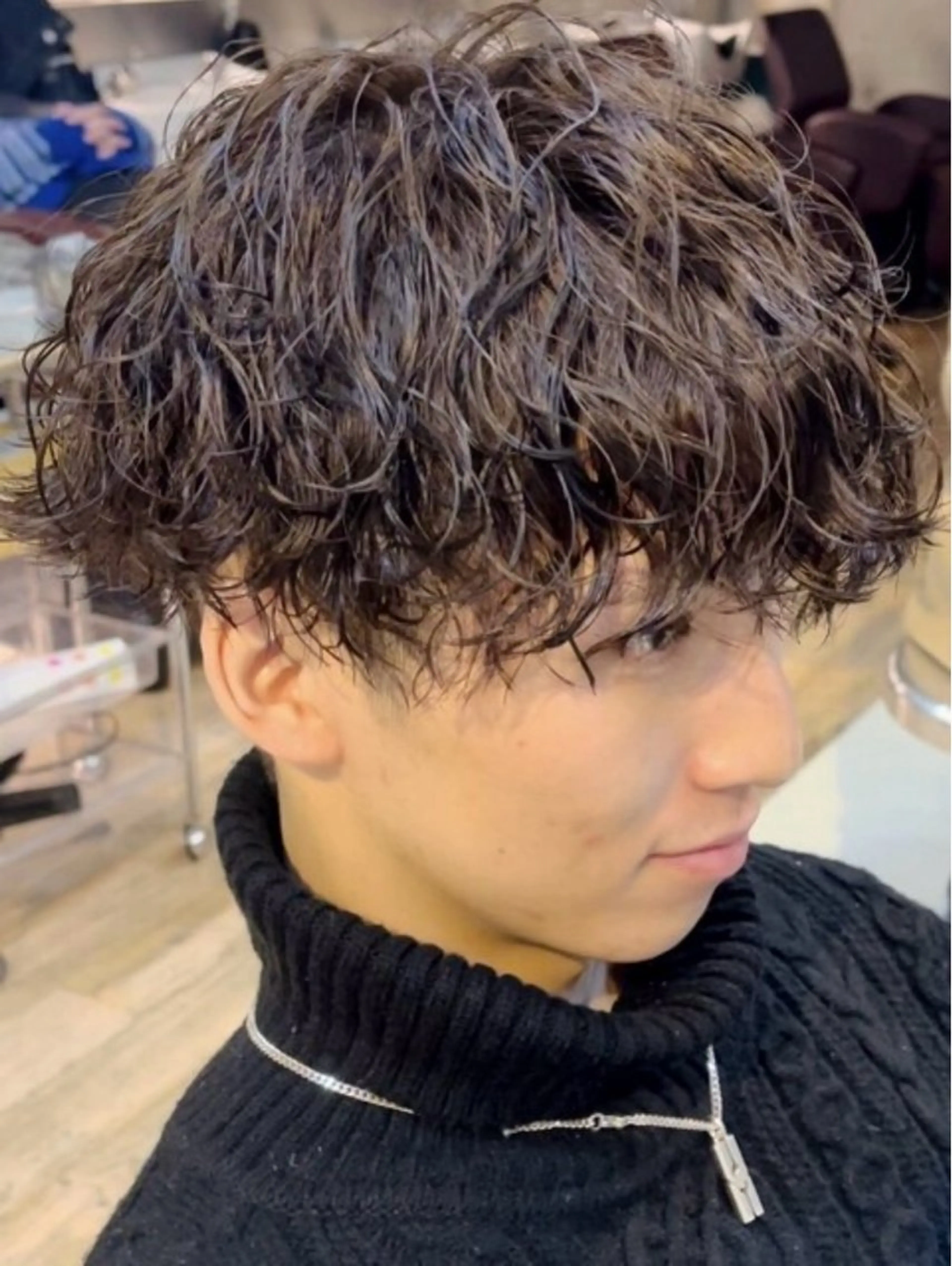 カット＋ツイストスパイラルパーマの写真