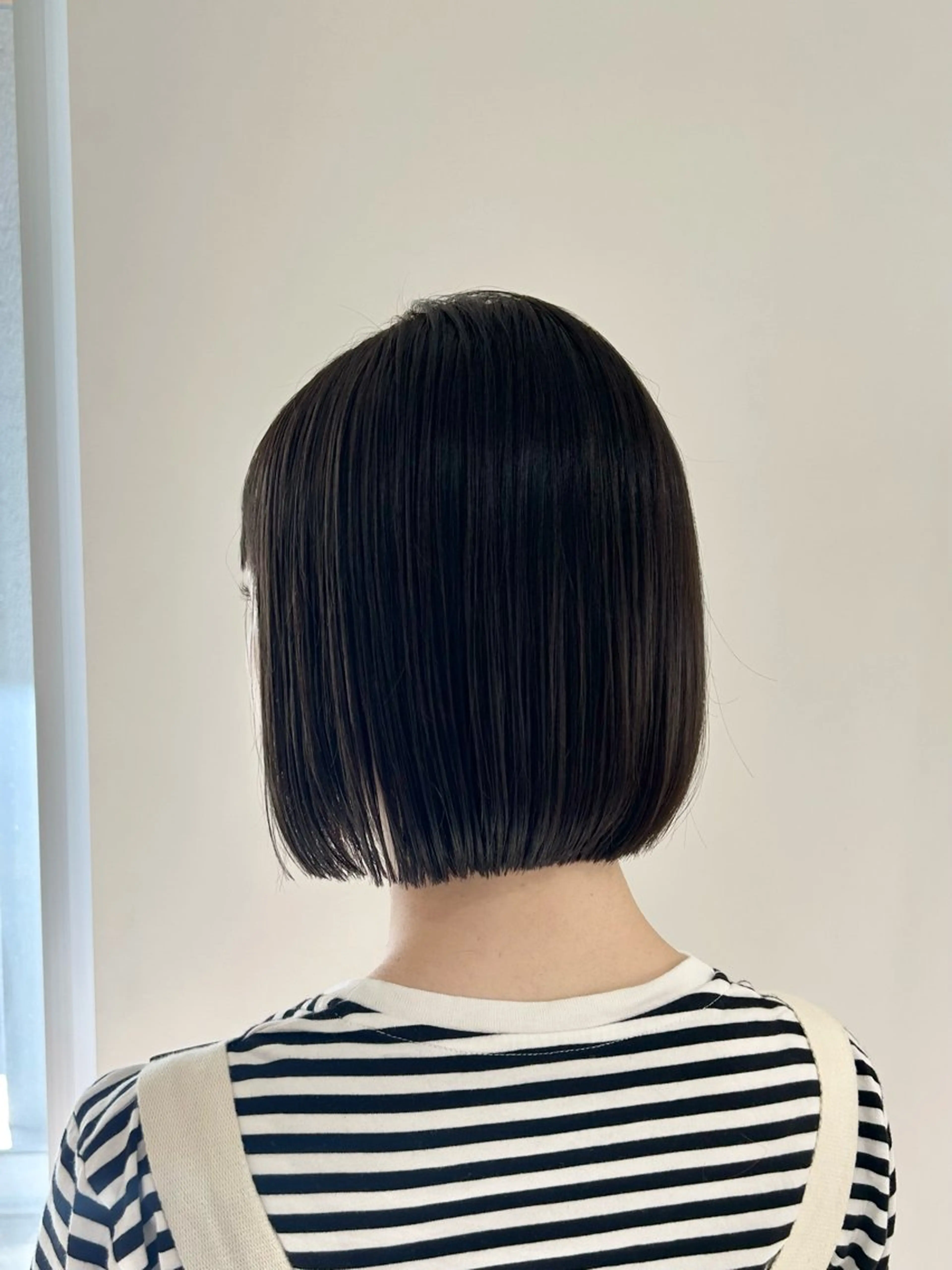 ショート カラー カット ヘアカラー トリートメント 鈴木弥月/透明感カラ ー/ボブ/髪質改善のヘアスタイル