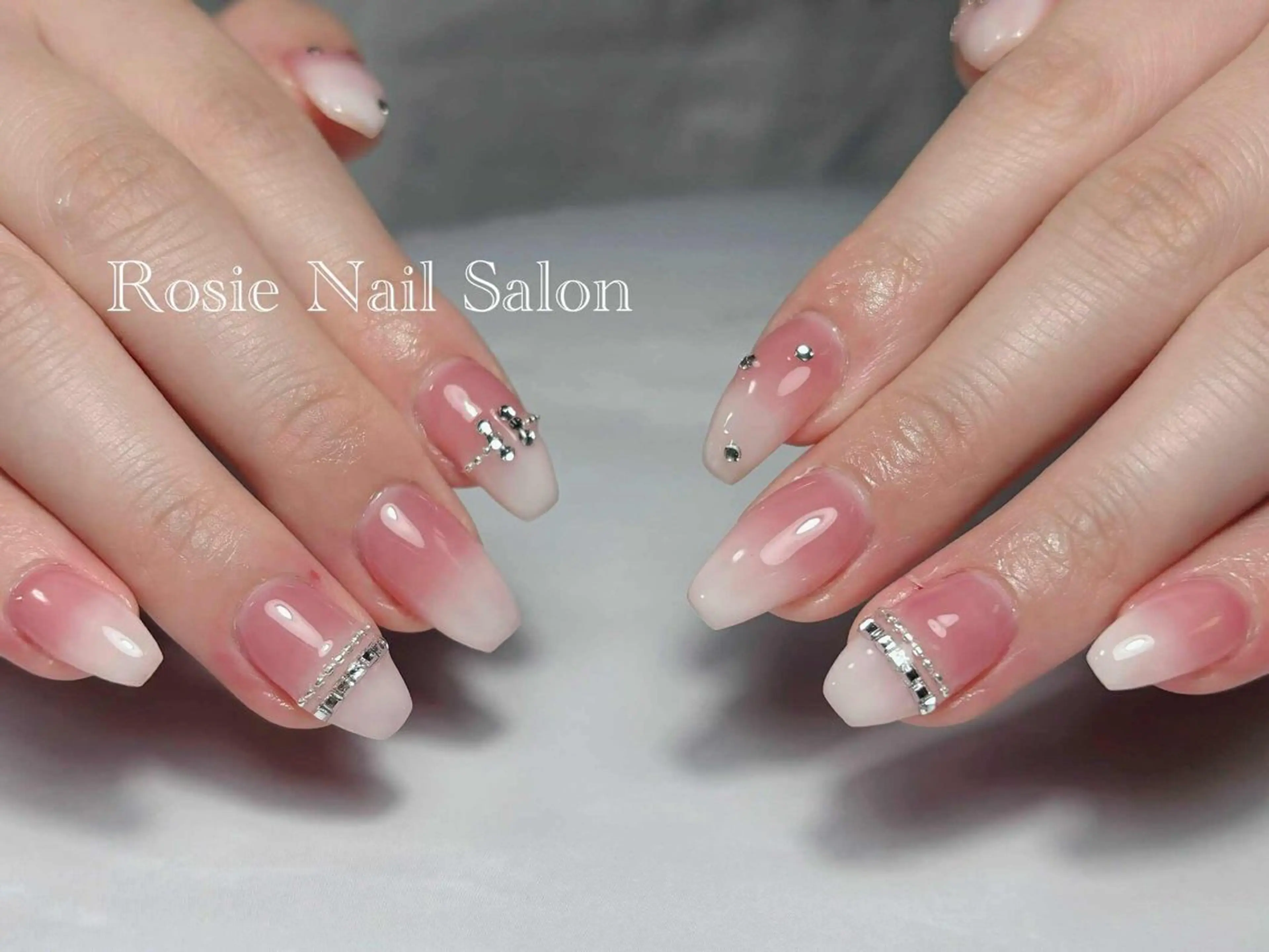 カラー Rosie Nail サロン南越谷のネイルデザイン