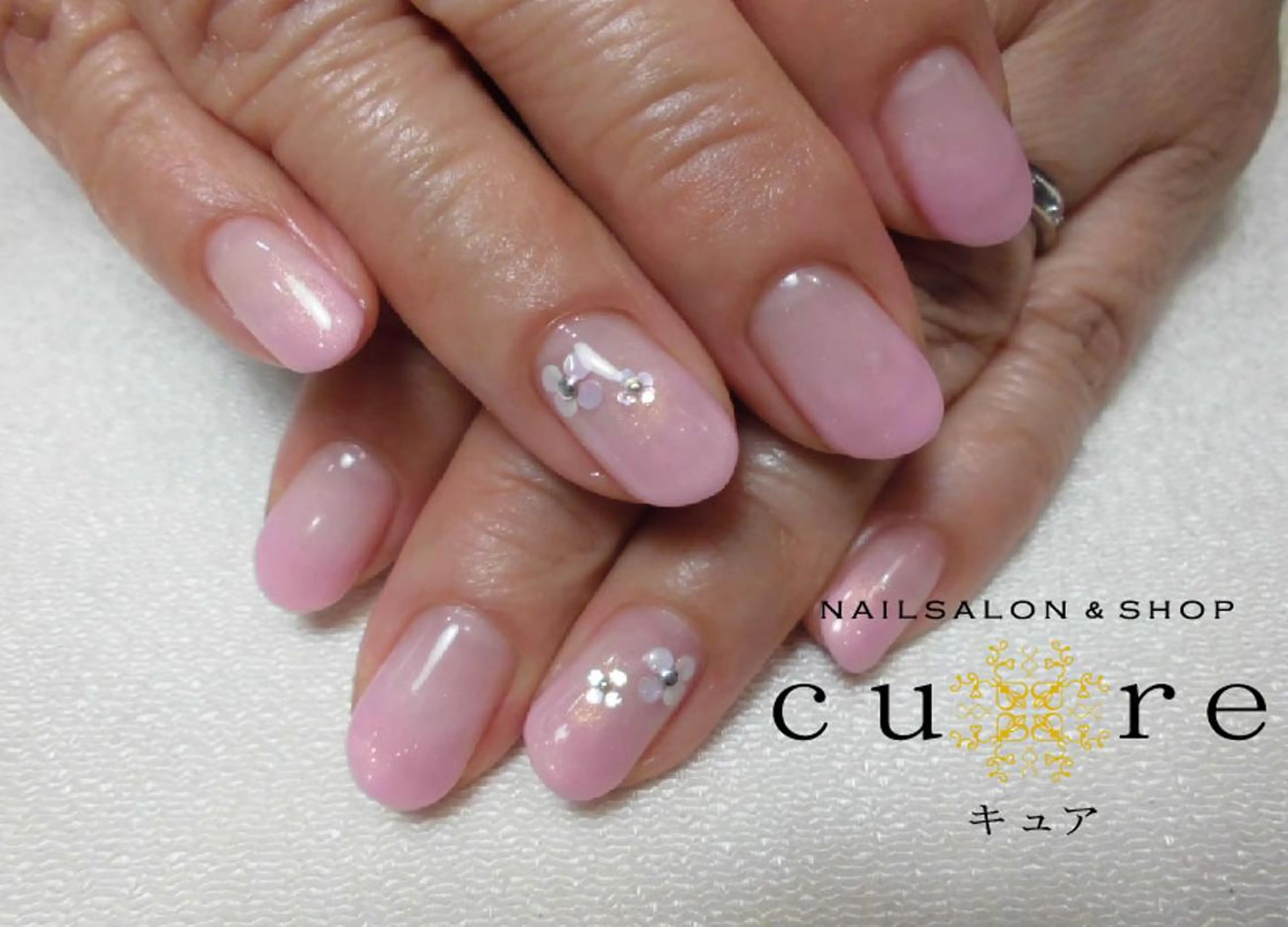 ミディアム ネイル ネイルサロン Cureのネイルデザイン