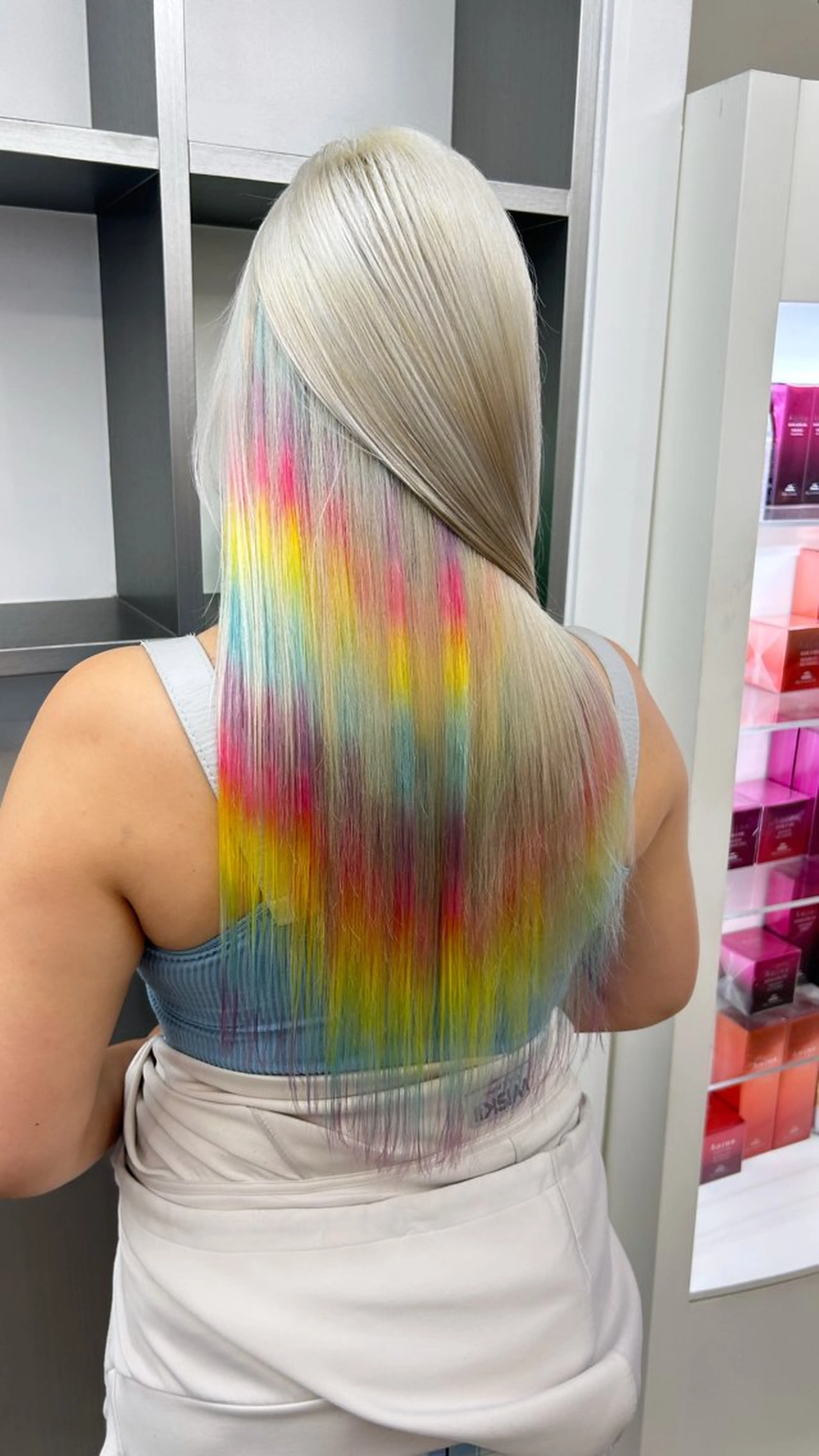 ショート ボブ エクステ 外国人風カラー レイヤーカット ショートヘア ヘアカラー エクステ MiRI💜地毛級 エクステ✖似合わせ技のヘアスタイル