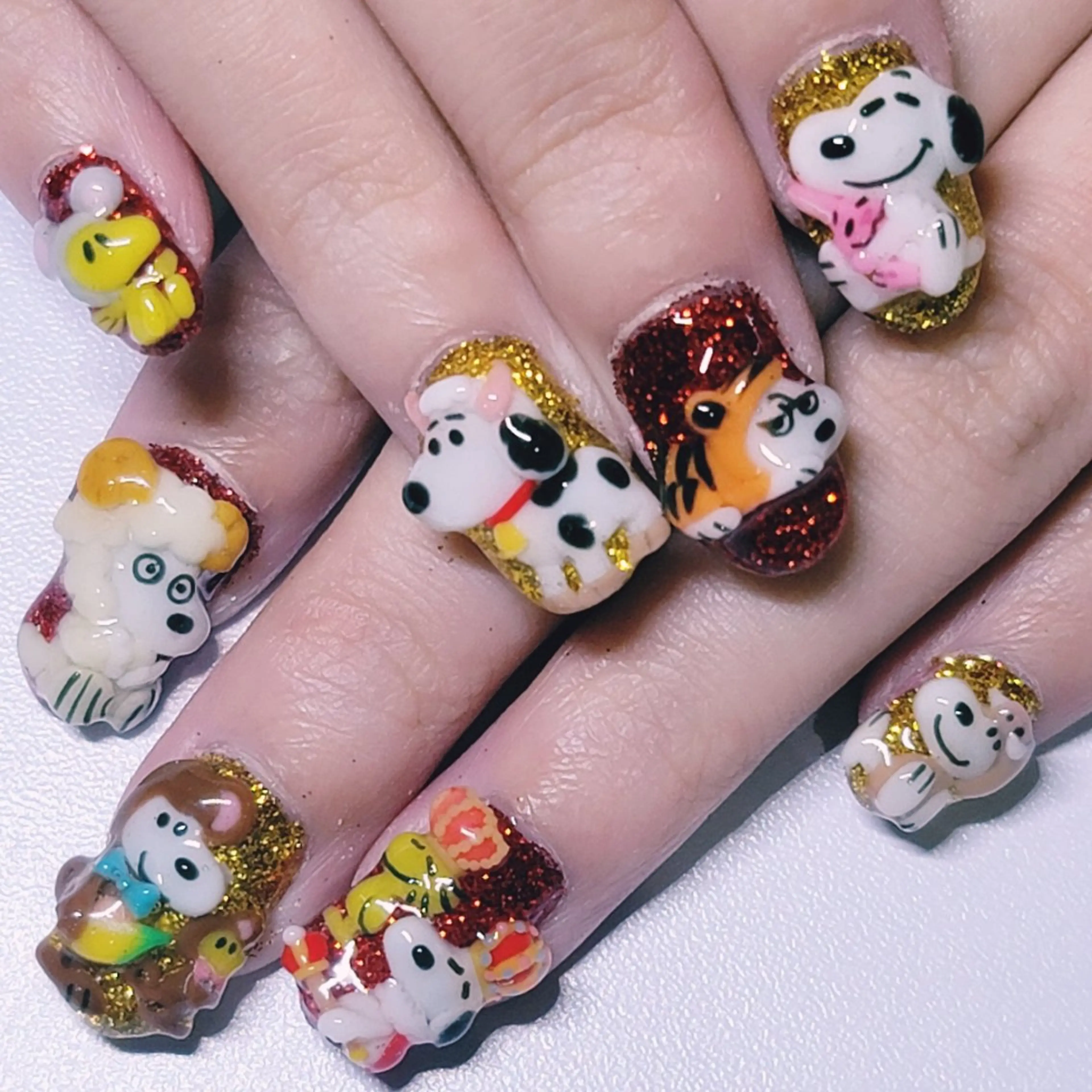 ネイル アートネイル ゴールド ラメ(グリッター) 赤色 ハンドネイル よしだ ひろきのネイルデザイン