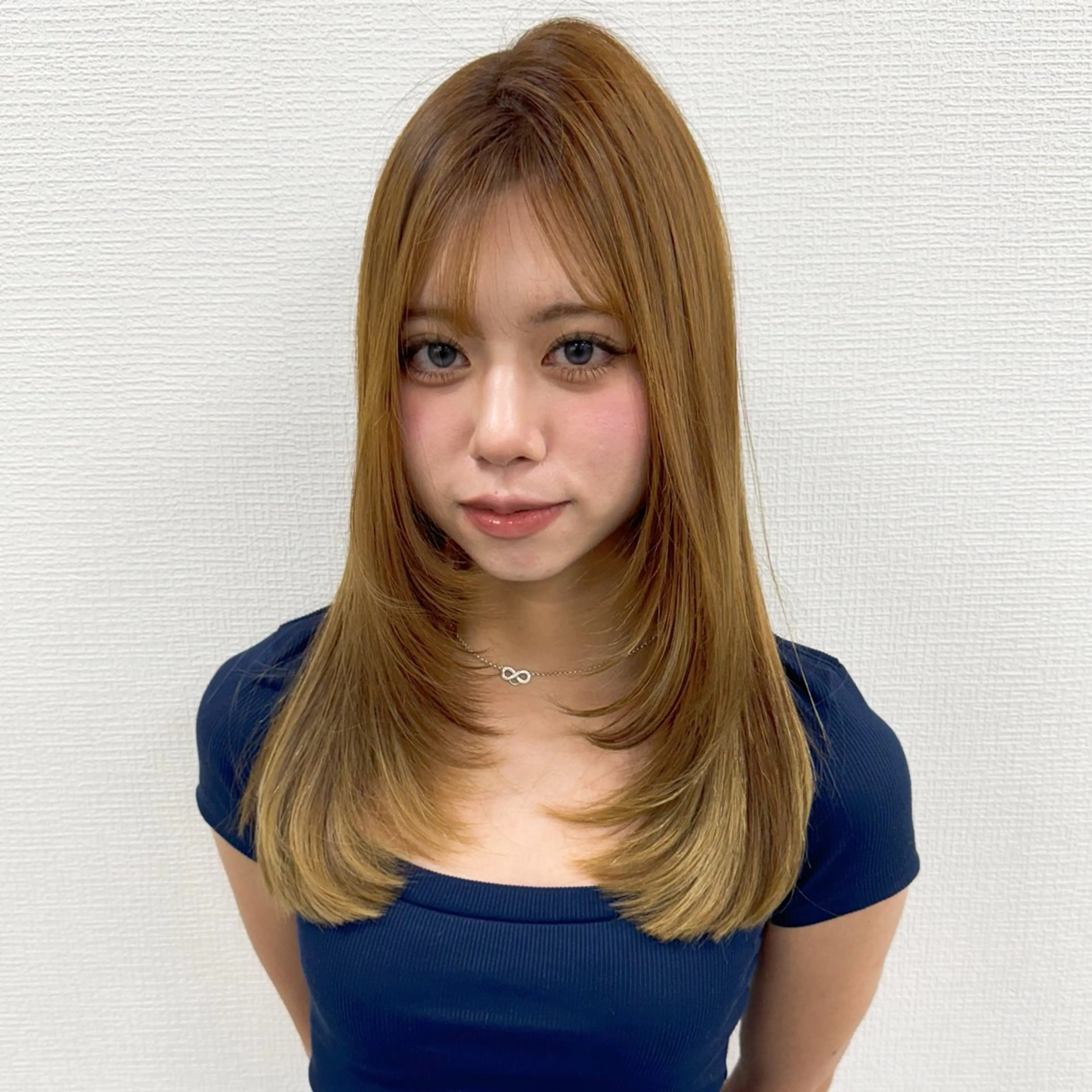 ロング カラー ヘアアレンジ カット トリートメント ヘッドスパ ヘアセット 韓国レイヤーカット /韓国トレンドカラーのヘアスタイル