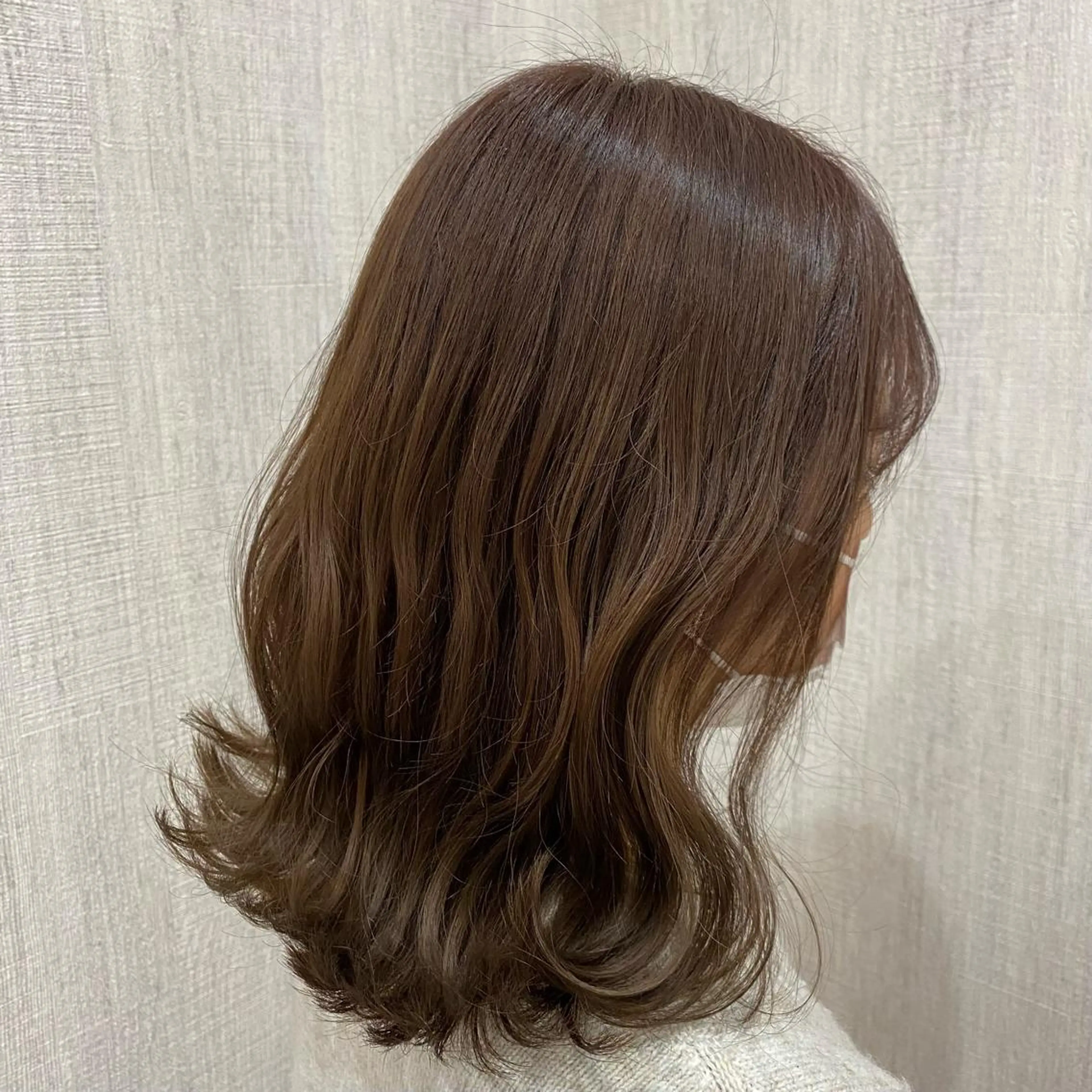 ミディアム カラー カット ヘアカラー トリートメント 🫧透け感⋆艶髪💎 山口アヤカのヘアスタイル