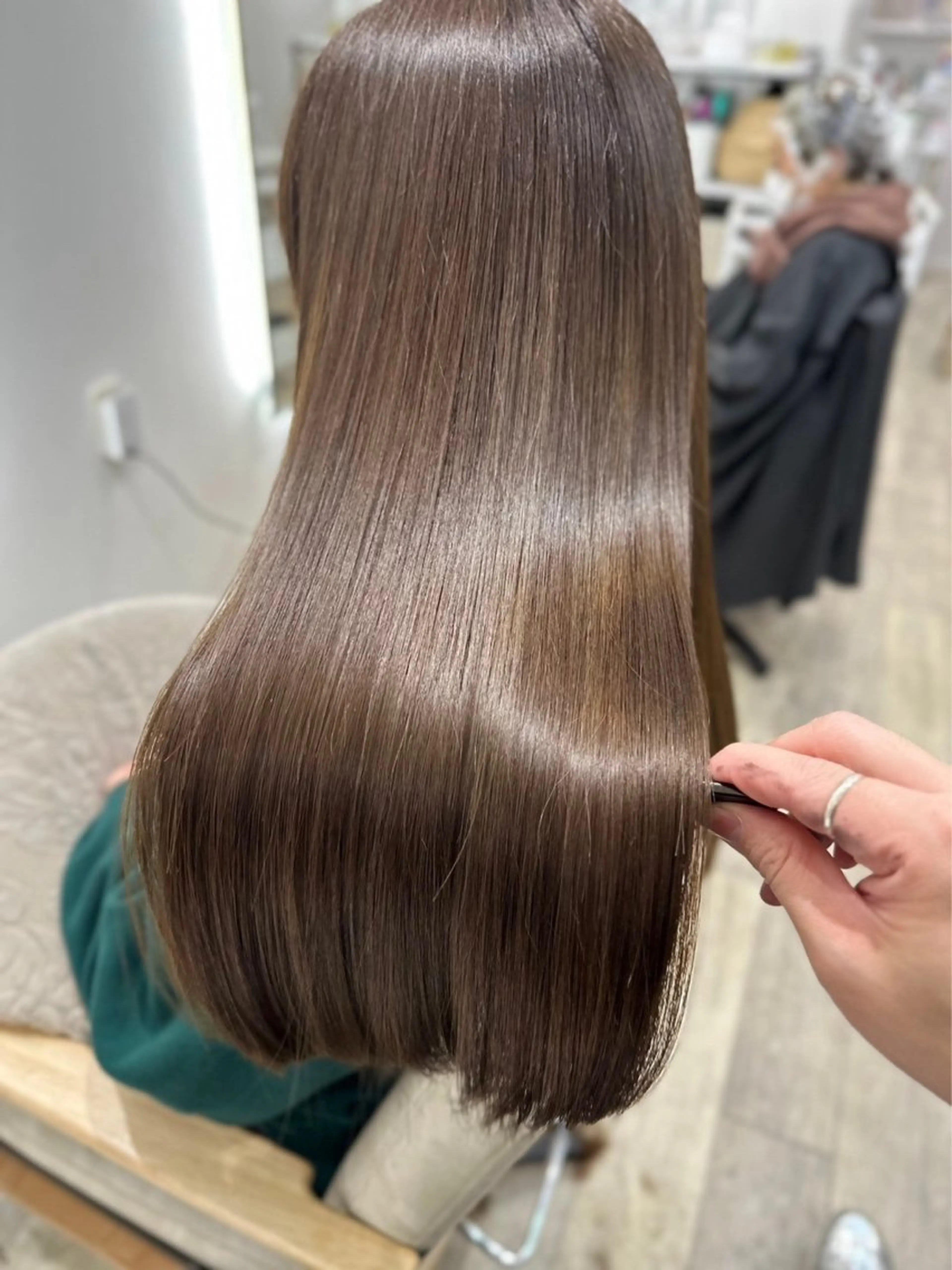 ロング 山崎結菜 🫧透明感カラーのヘアスタイル