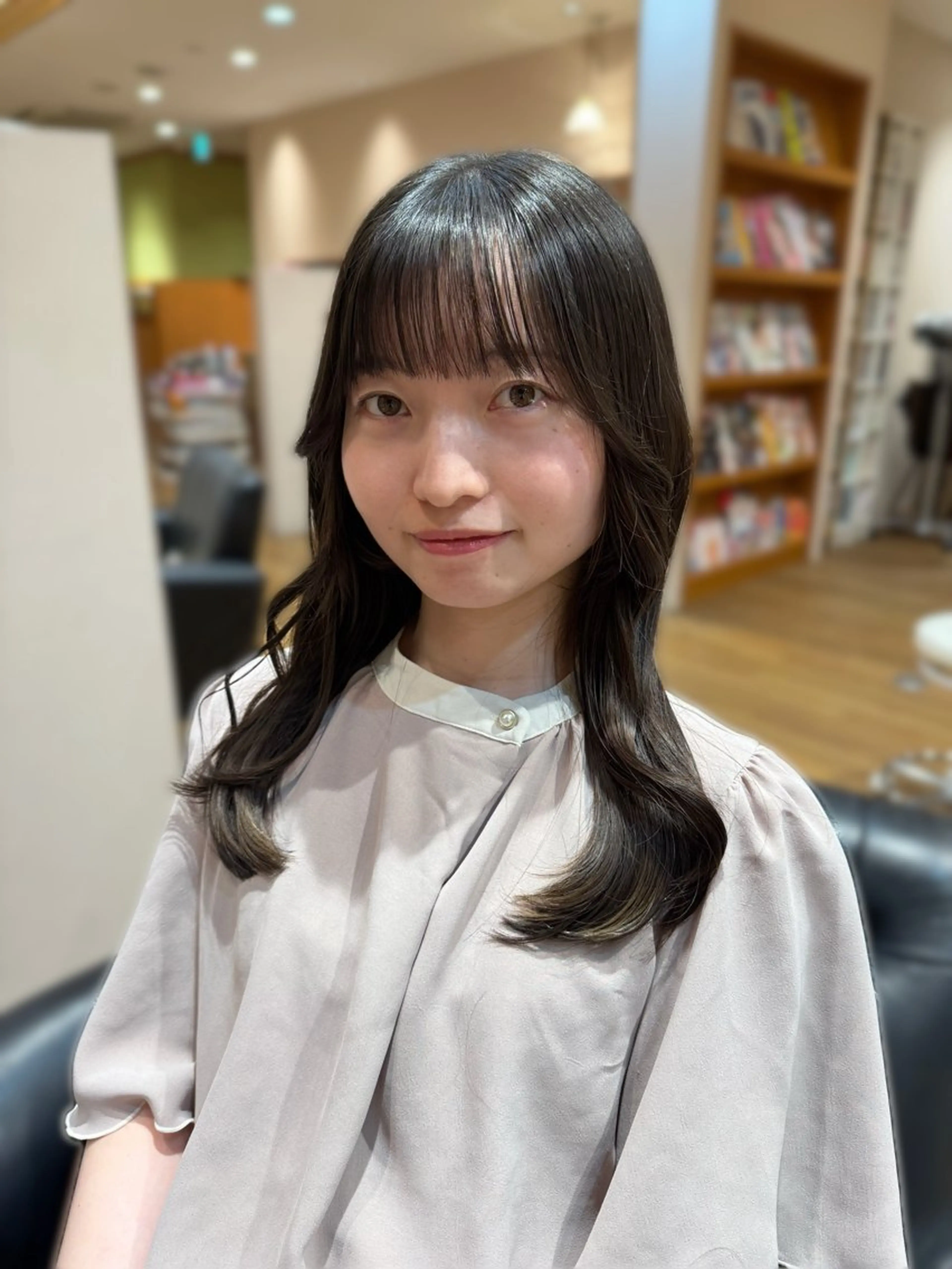 ロング ヨシンモリ haruna🐈🎀 / Lita 4Fのヘアスタイル