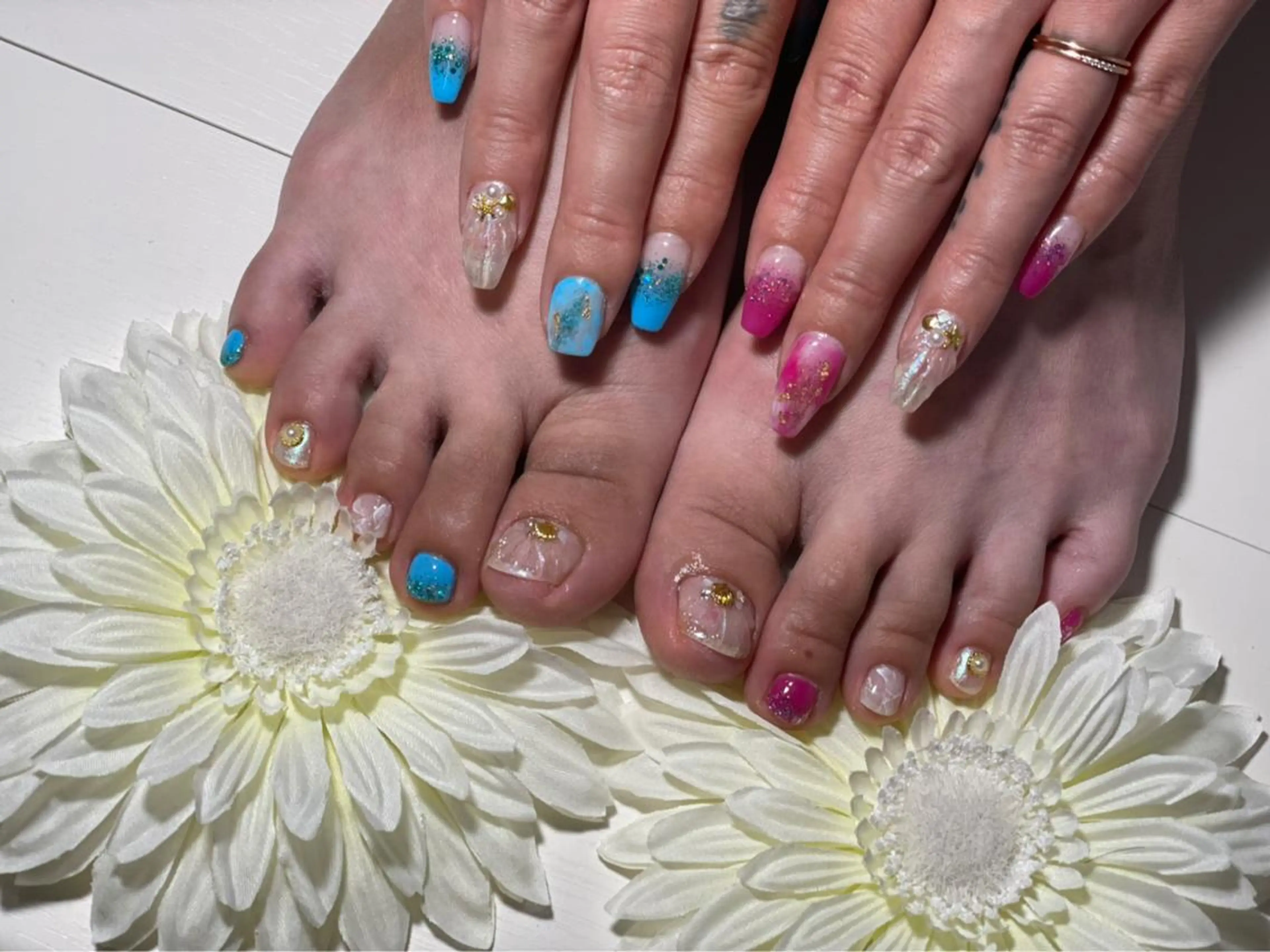 ネイル ハンドネイル フットネイル ✴︎ Delightのネイルデザイン