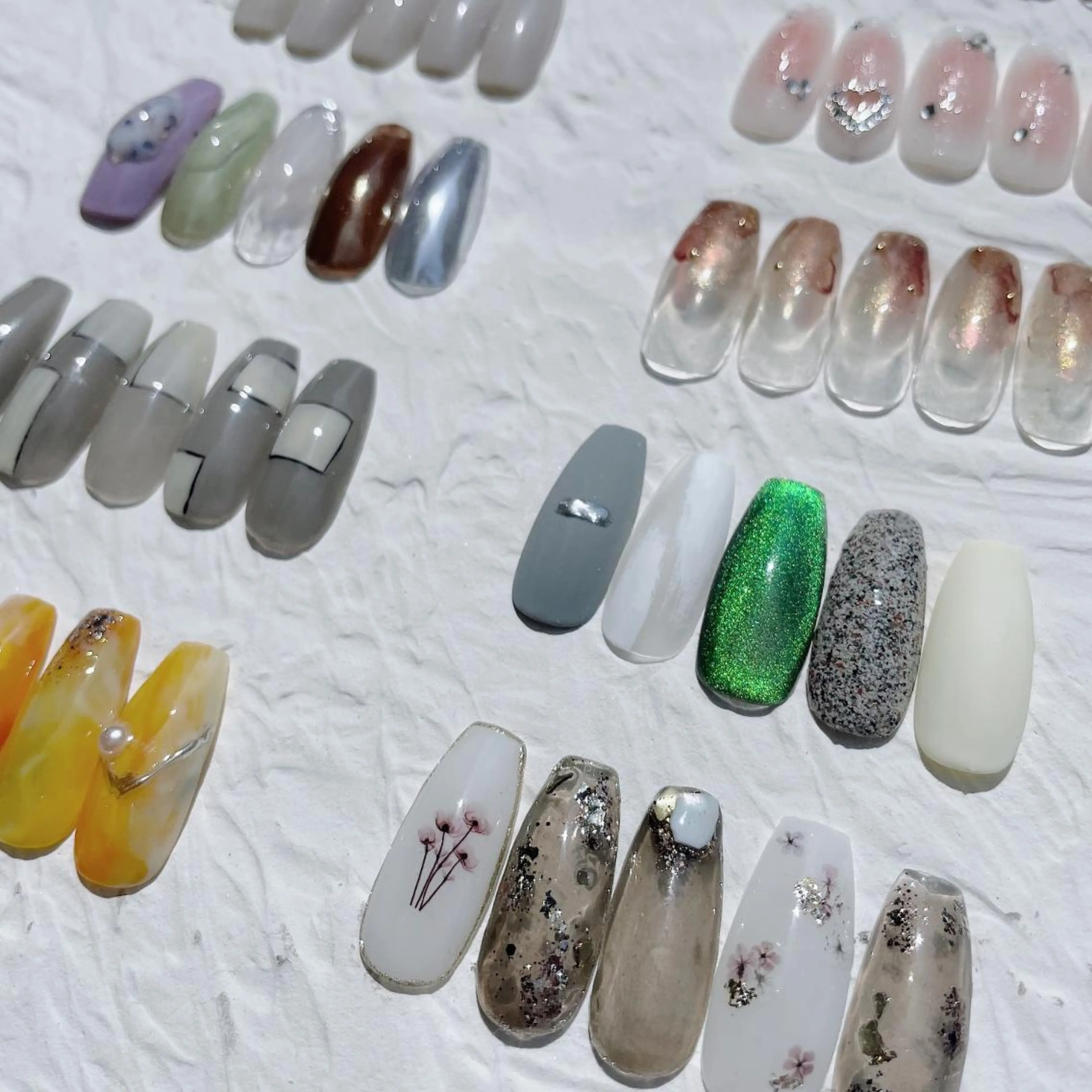 ネイル REINA W【今福鶴見店】のネイルデザイン