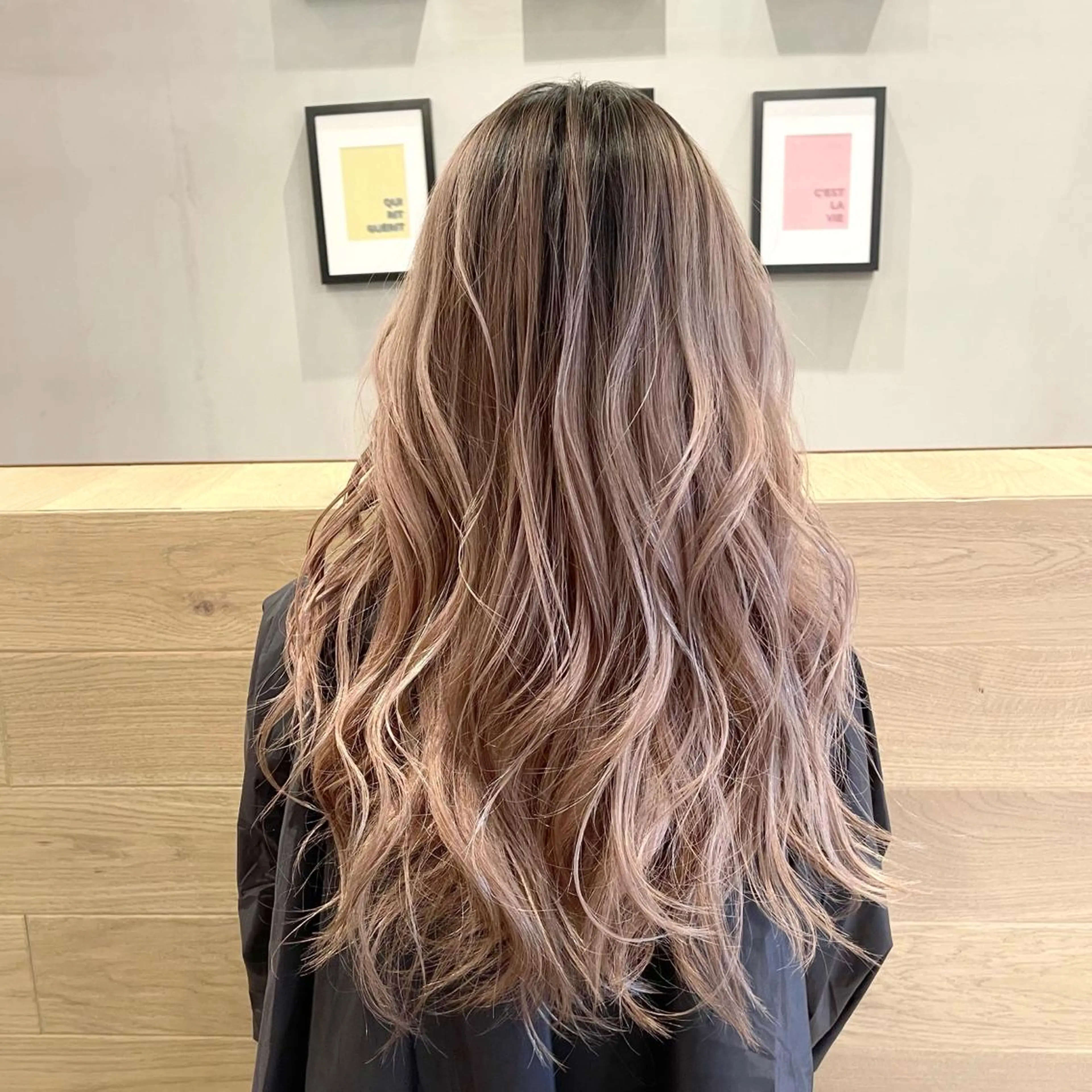 セミロング カラー ヘアアレンジ バレイヤージュ デザインカラー ハイライトカラー 外国人風カラー ハイライト カット ヘアカラー トリートメント アンドウ ユウ/ レイヤーカット/韓国のヘアスタイル