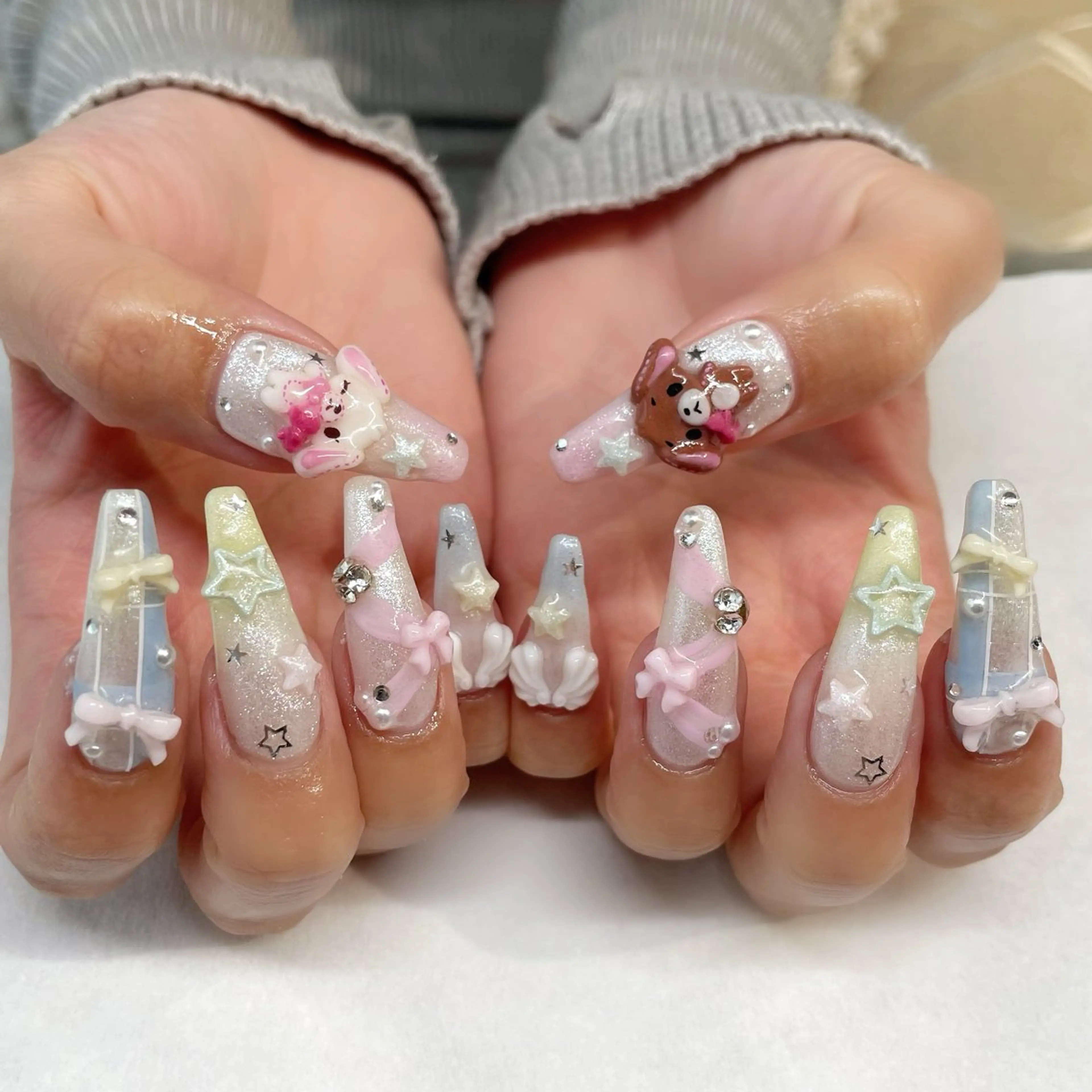 ネイル ハンドネイル 💎🐰 saki. m 🐰💎のネイルデザイン