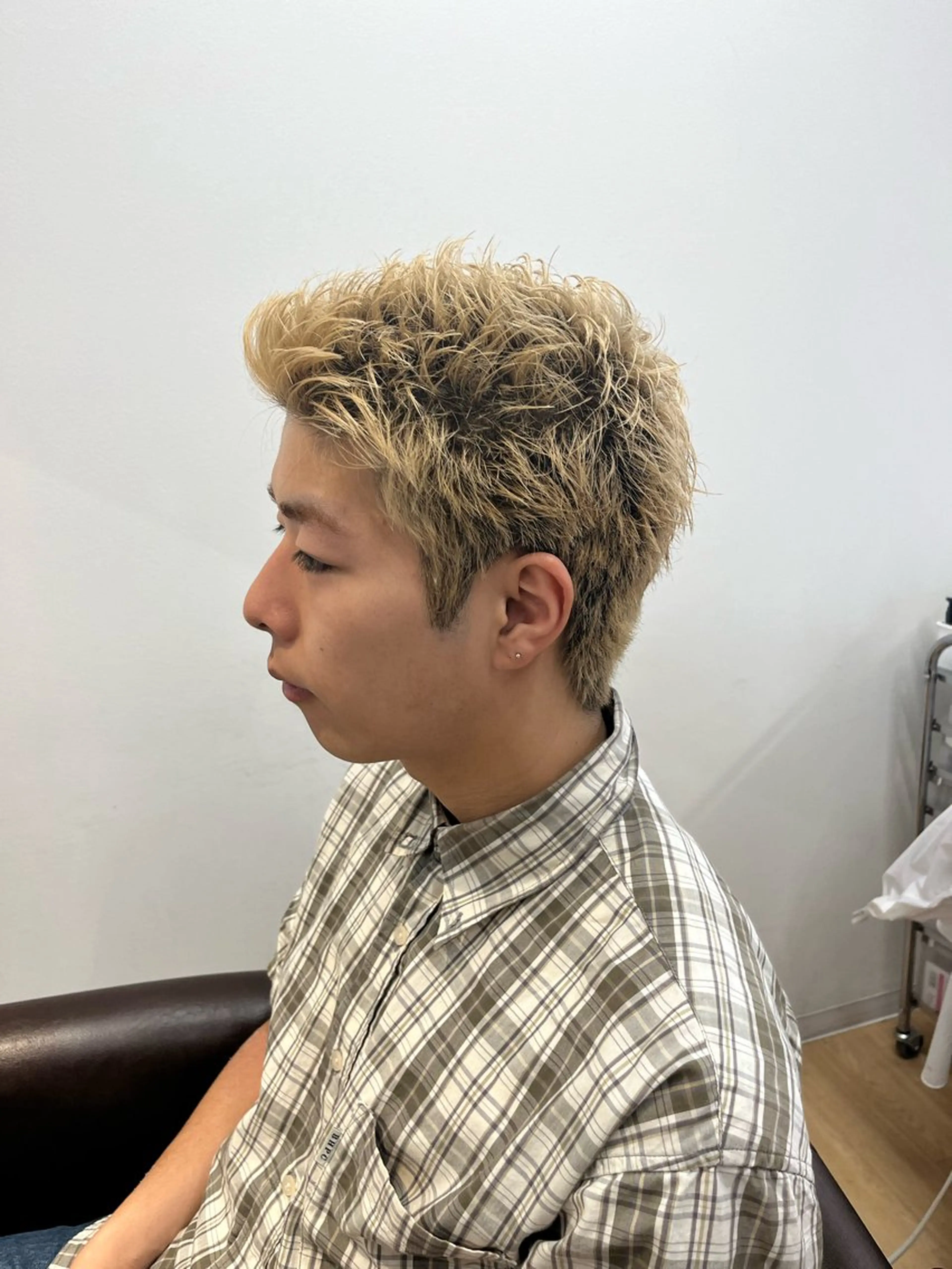 ショート カラー ブリーチ ショートヘア ✨💈メンズヘア💈 ✨辻本実柚のヘアスタイル